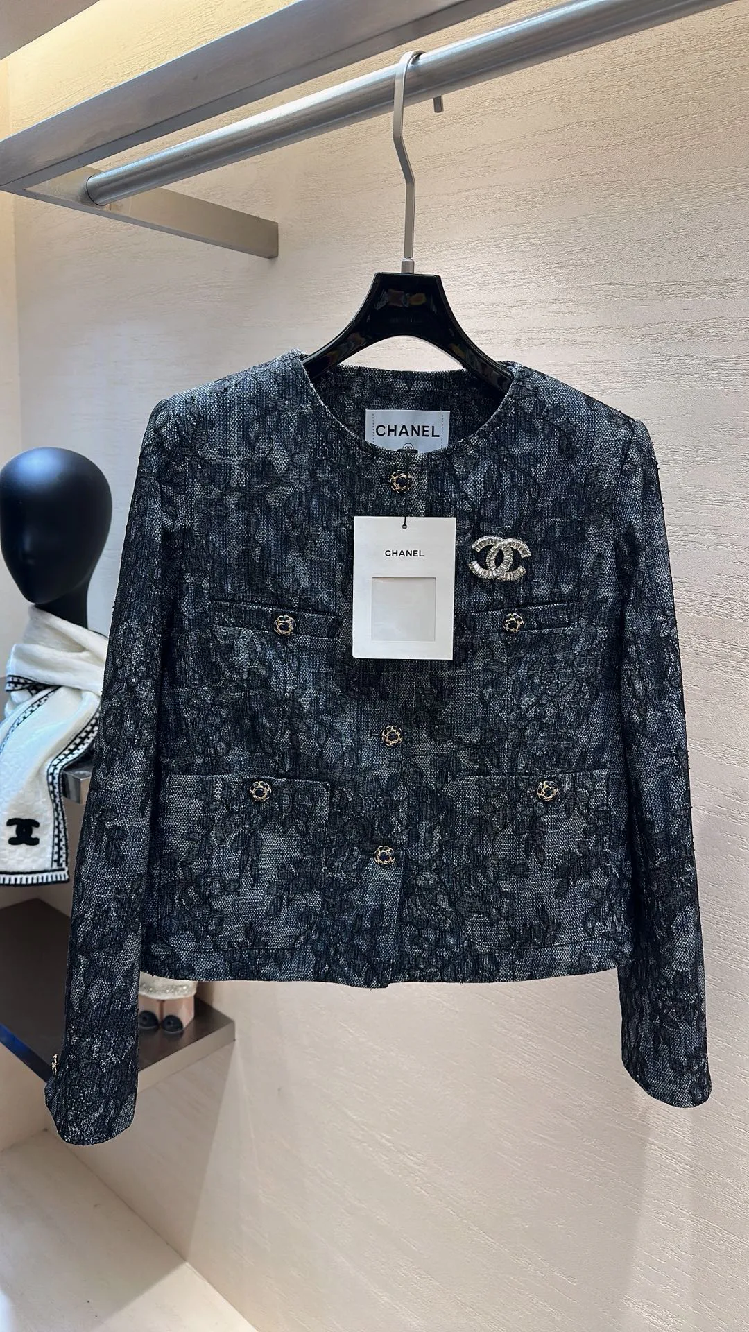 Куртки И Пуховики Женские Chanel 3042925