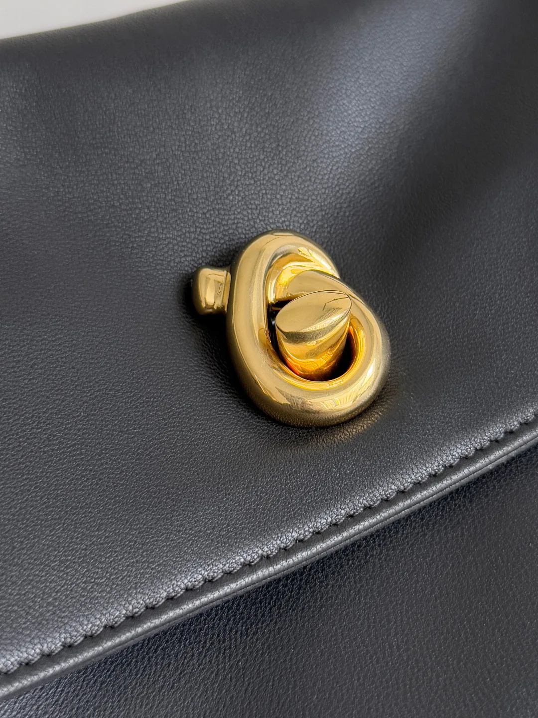 Сумки На Ремне Женские Bottega Veneta 831685