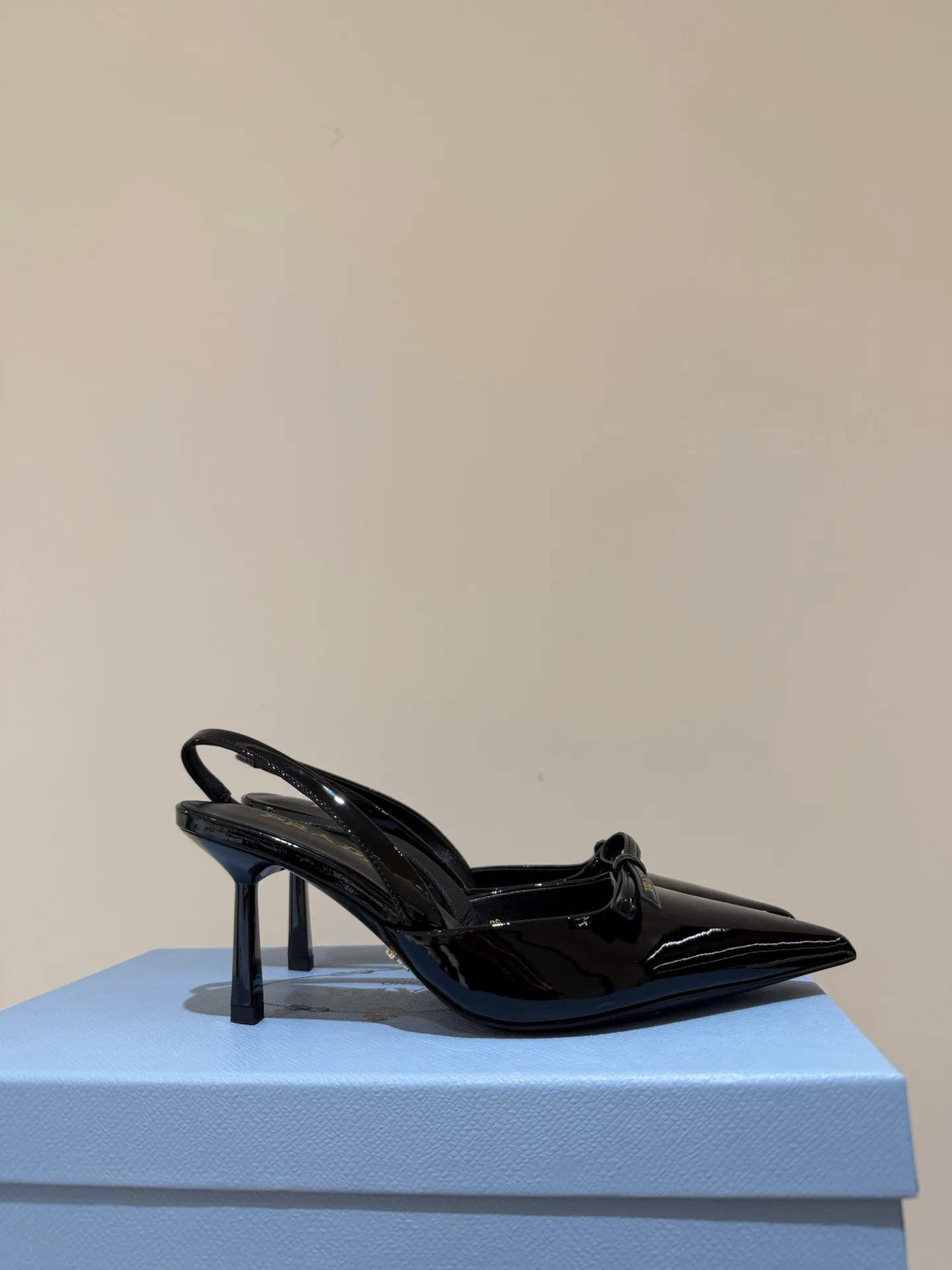 Босоножки Женские Prada 11685918