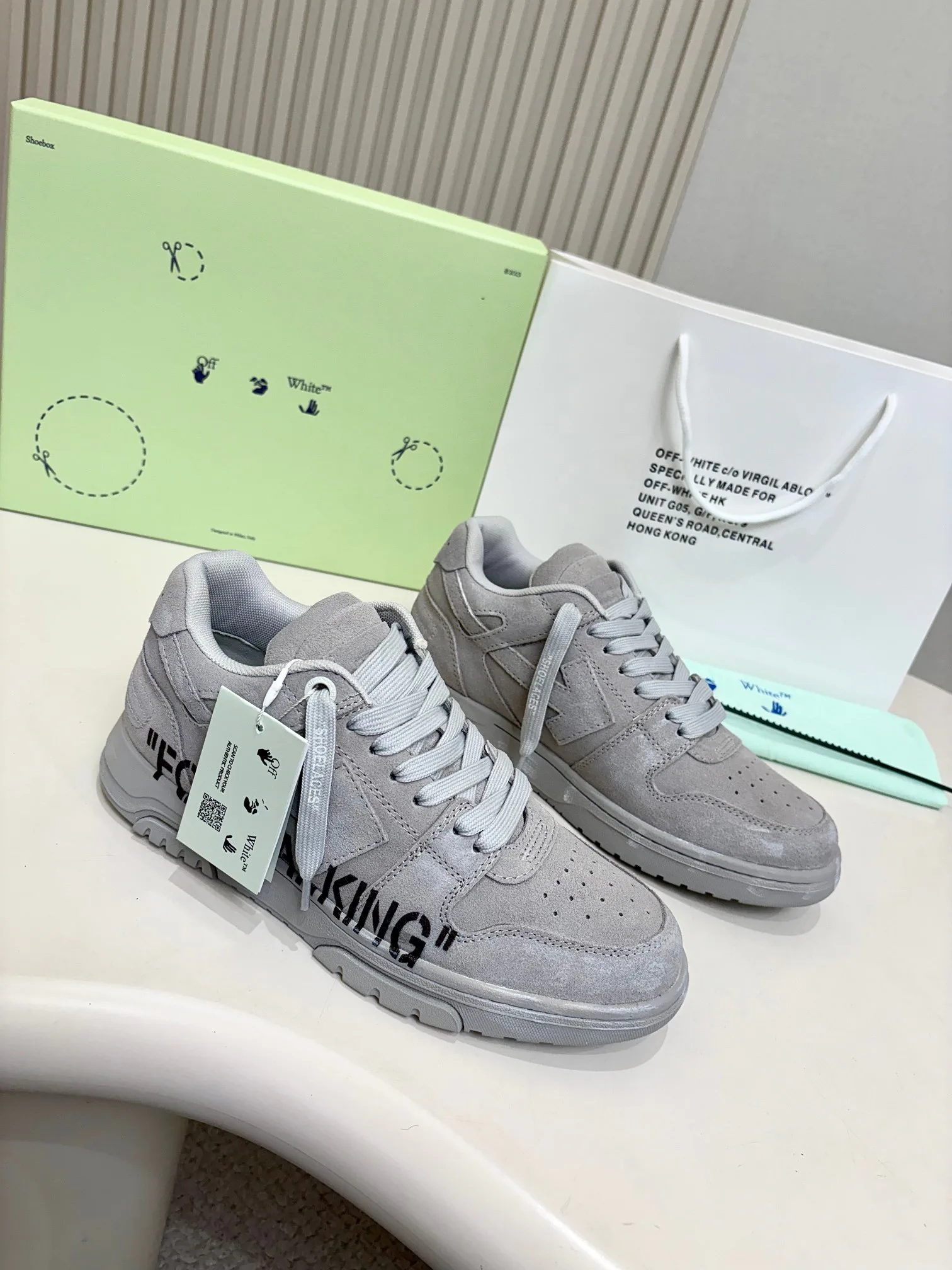 Кроссовки Женские Off-White 18437417
