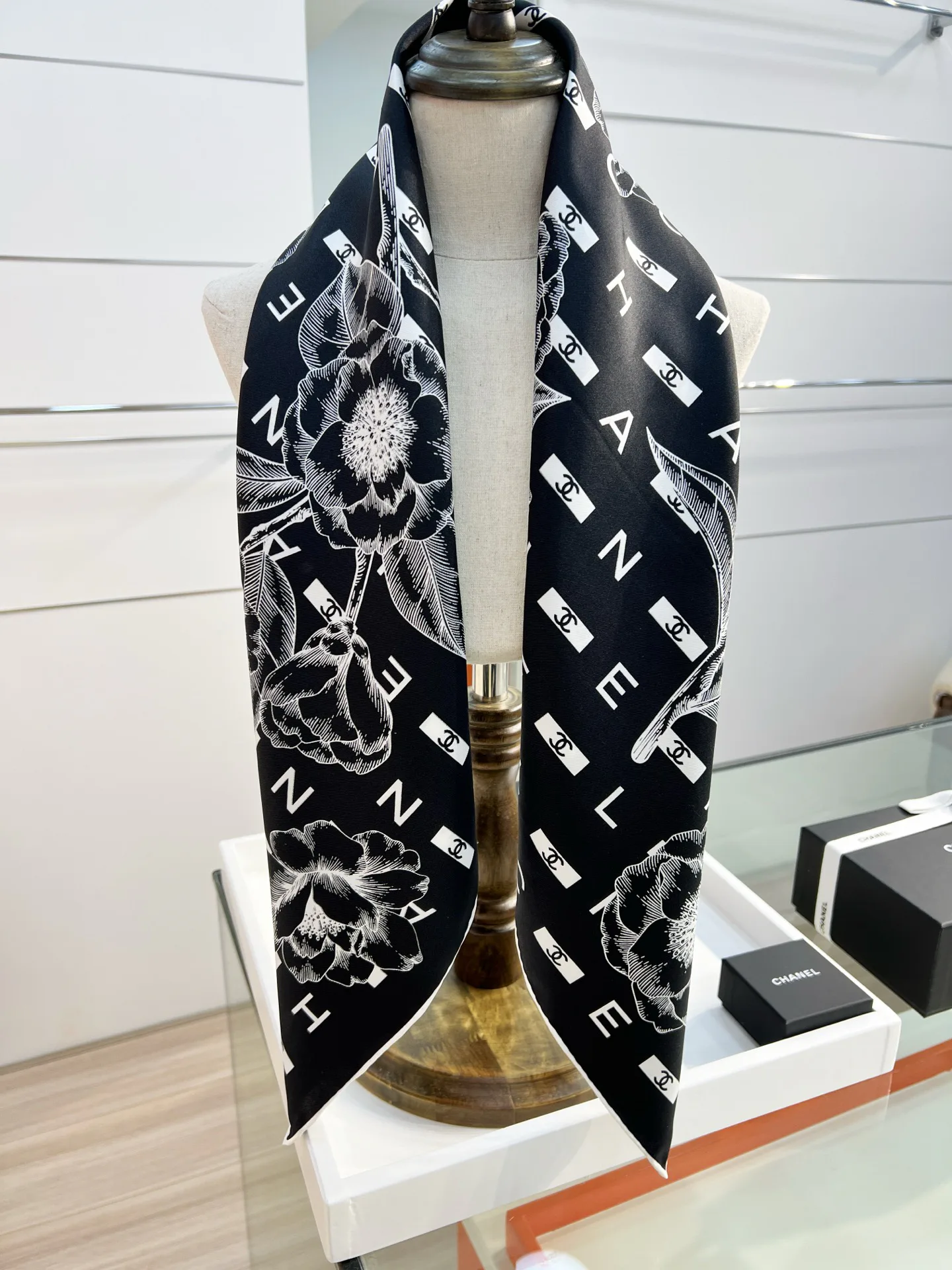 Платки Chanel 11503441