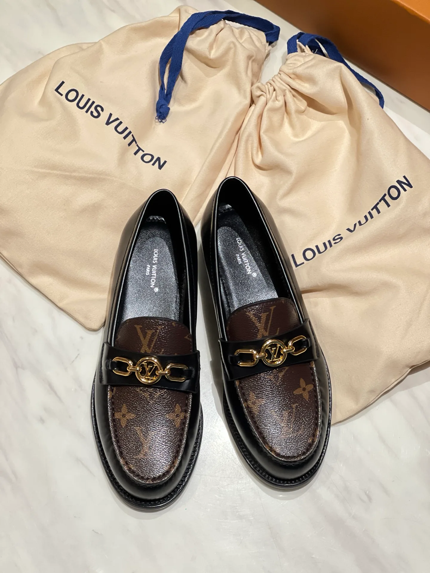 Лоферы И Мокасины Женские Louis Vuitton 19152409