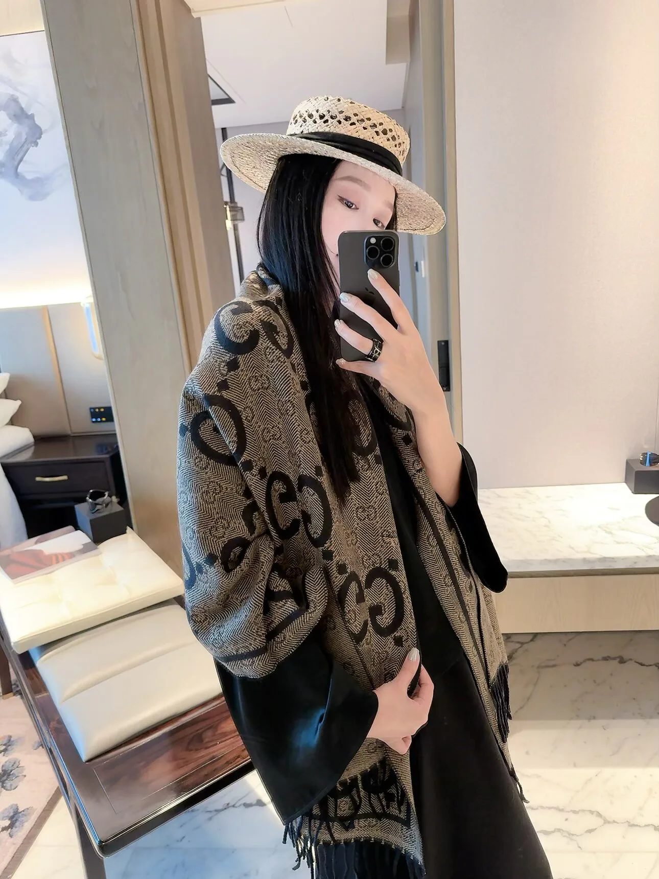 Шарфы Gucci 18598272
