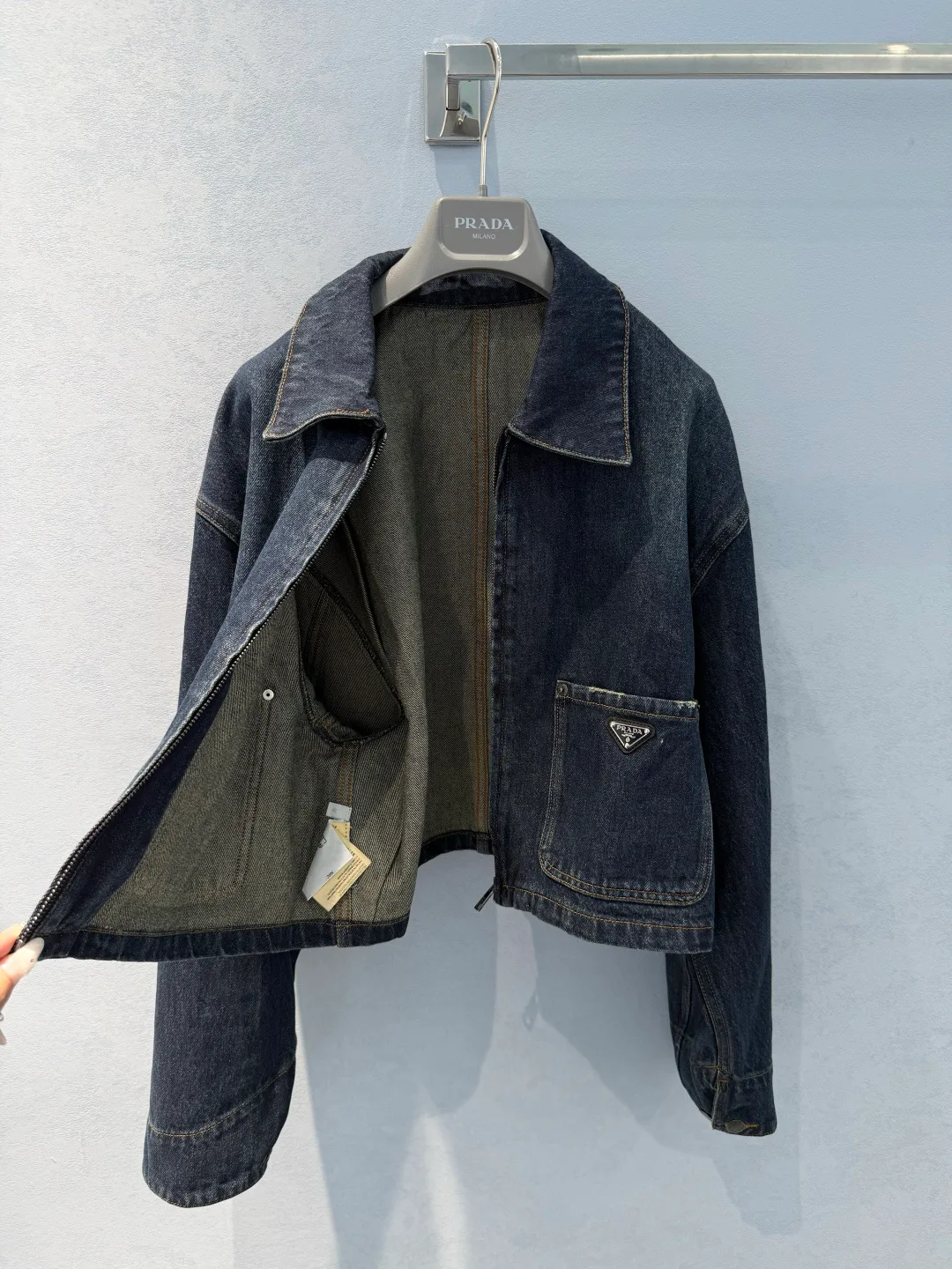 Куртки И Пуховики Женские Prada 18923767