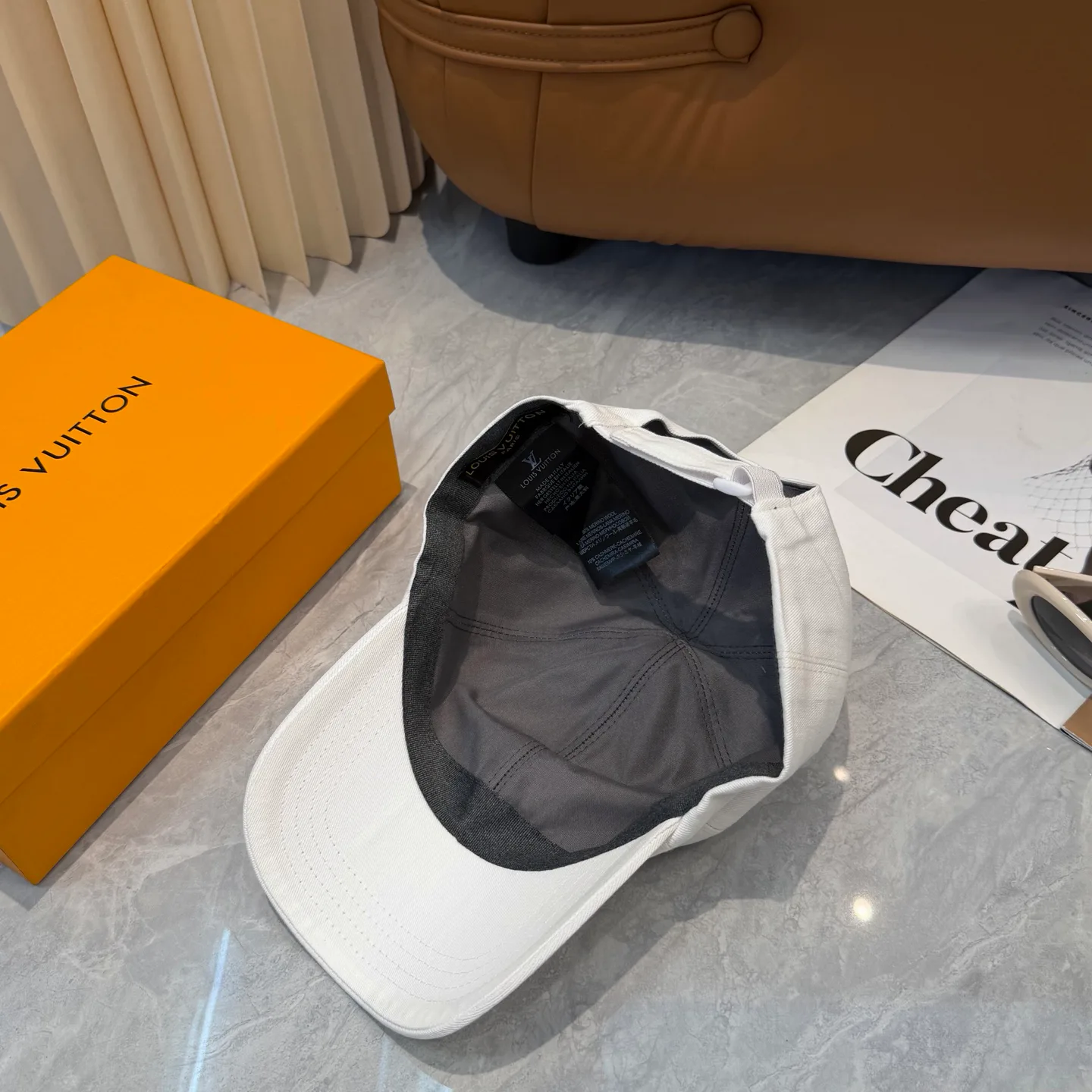 Головные Уборы Louis Vuitton 17411592