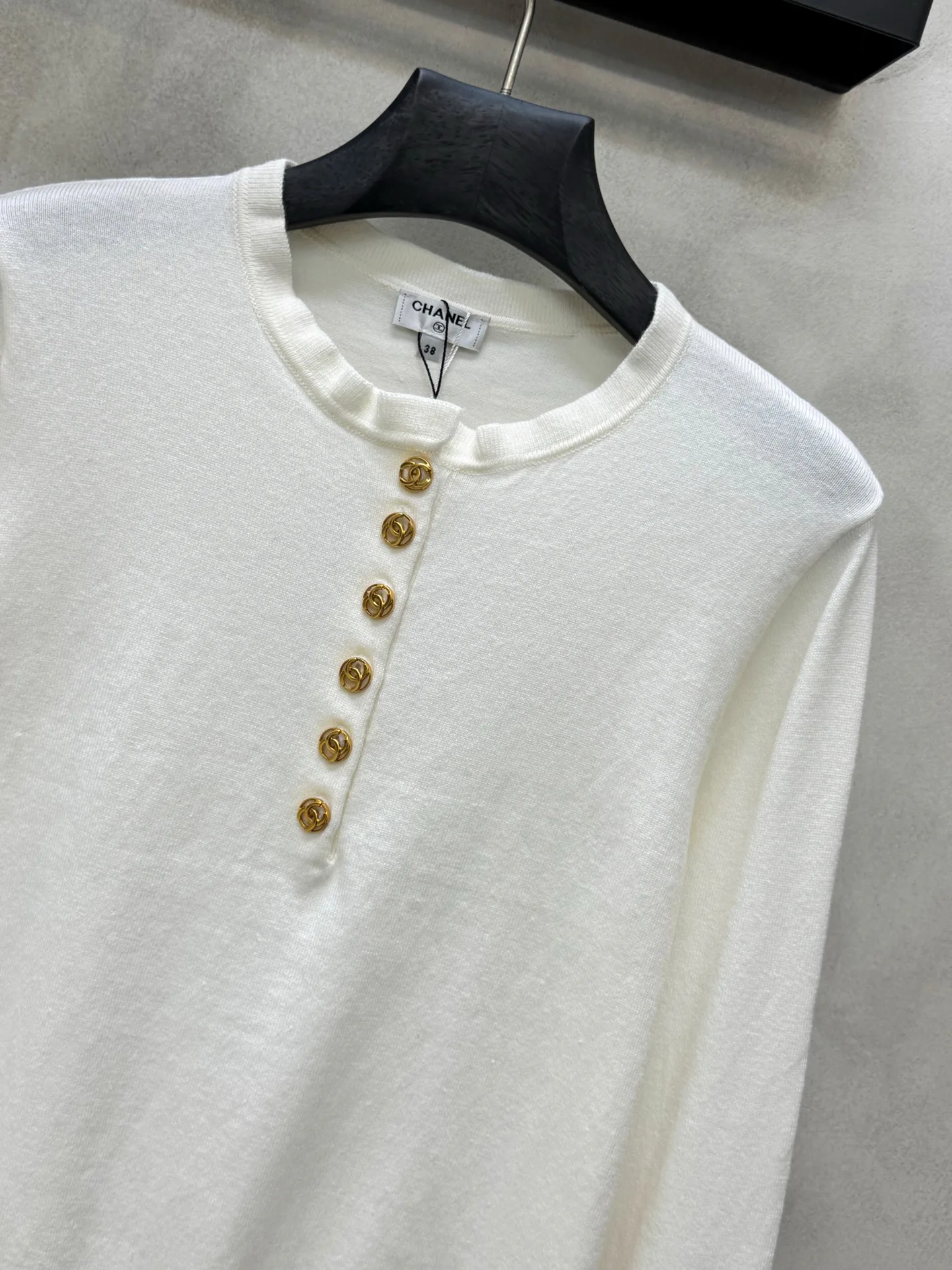 Джемперы И Свитеры Женские Chanel 18138419