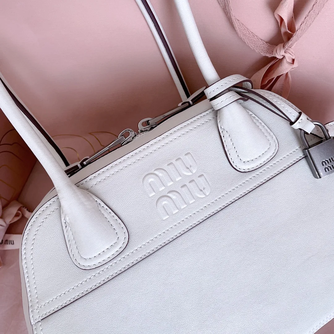 Классические Сумки Женские Miu Miu 18004744