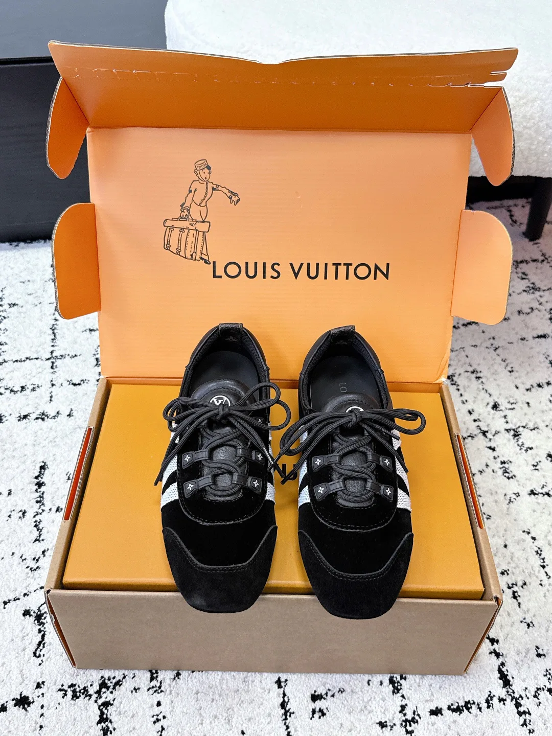 Кроссовки Женские Louis Vuitton 1752777