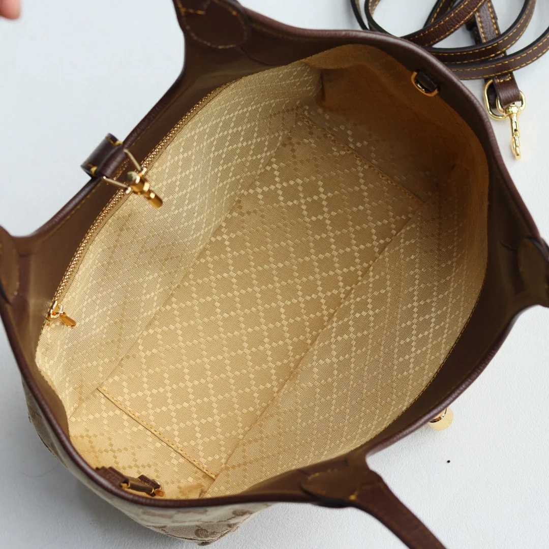 Классические Сумки Женские Gucci 11703973