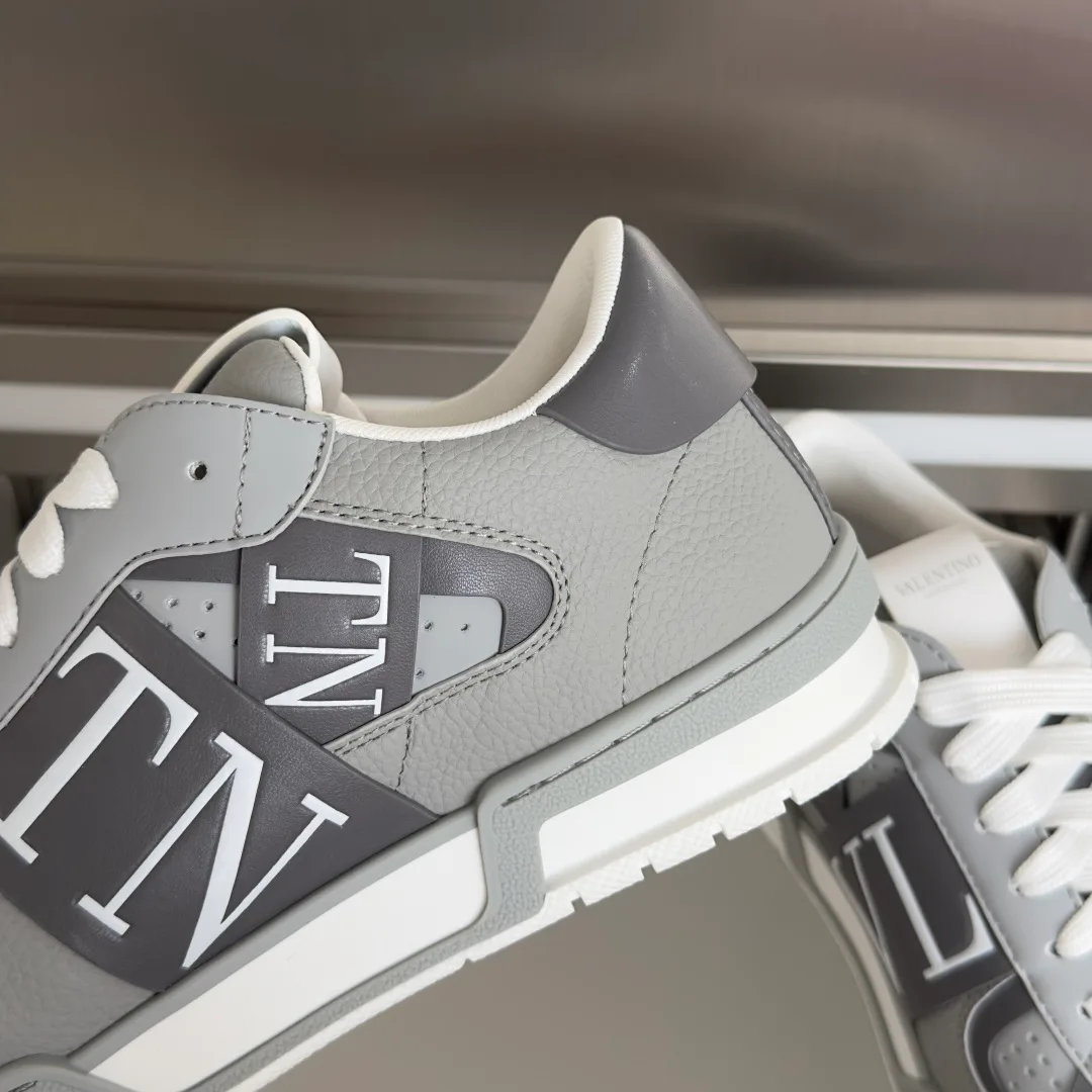 Кроссовки Мужские Valentino 878000