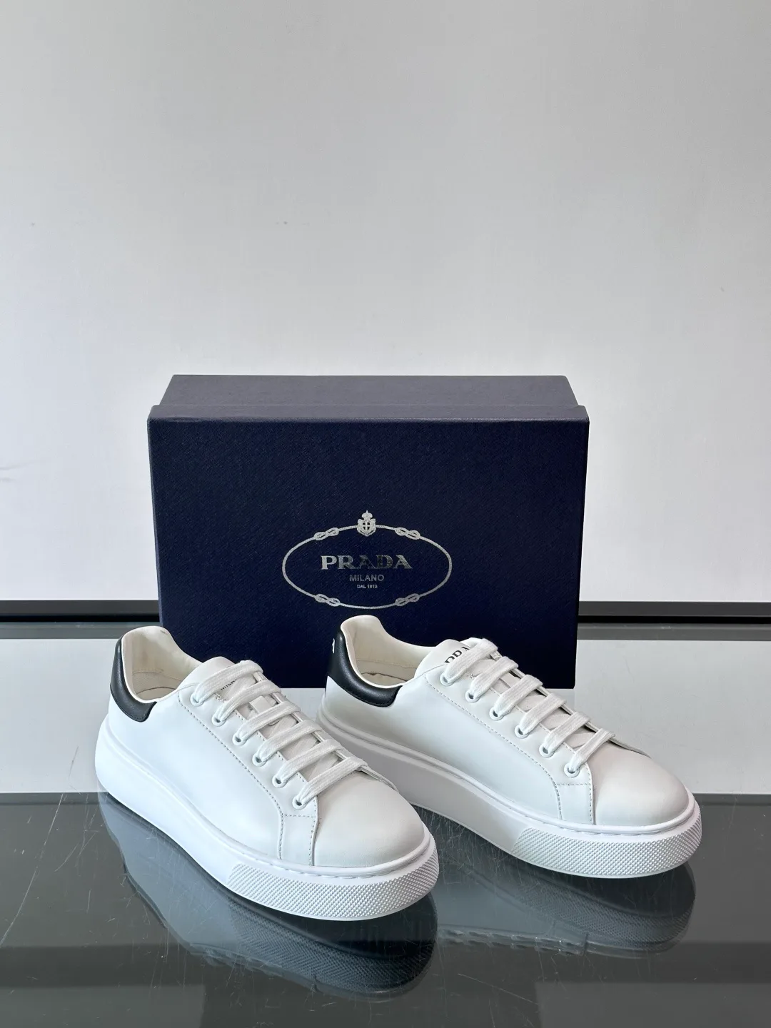Кроссовки Мужские Prada 17588528