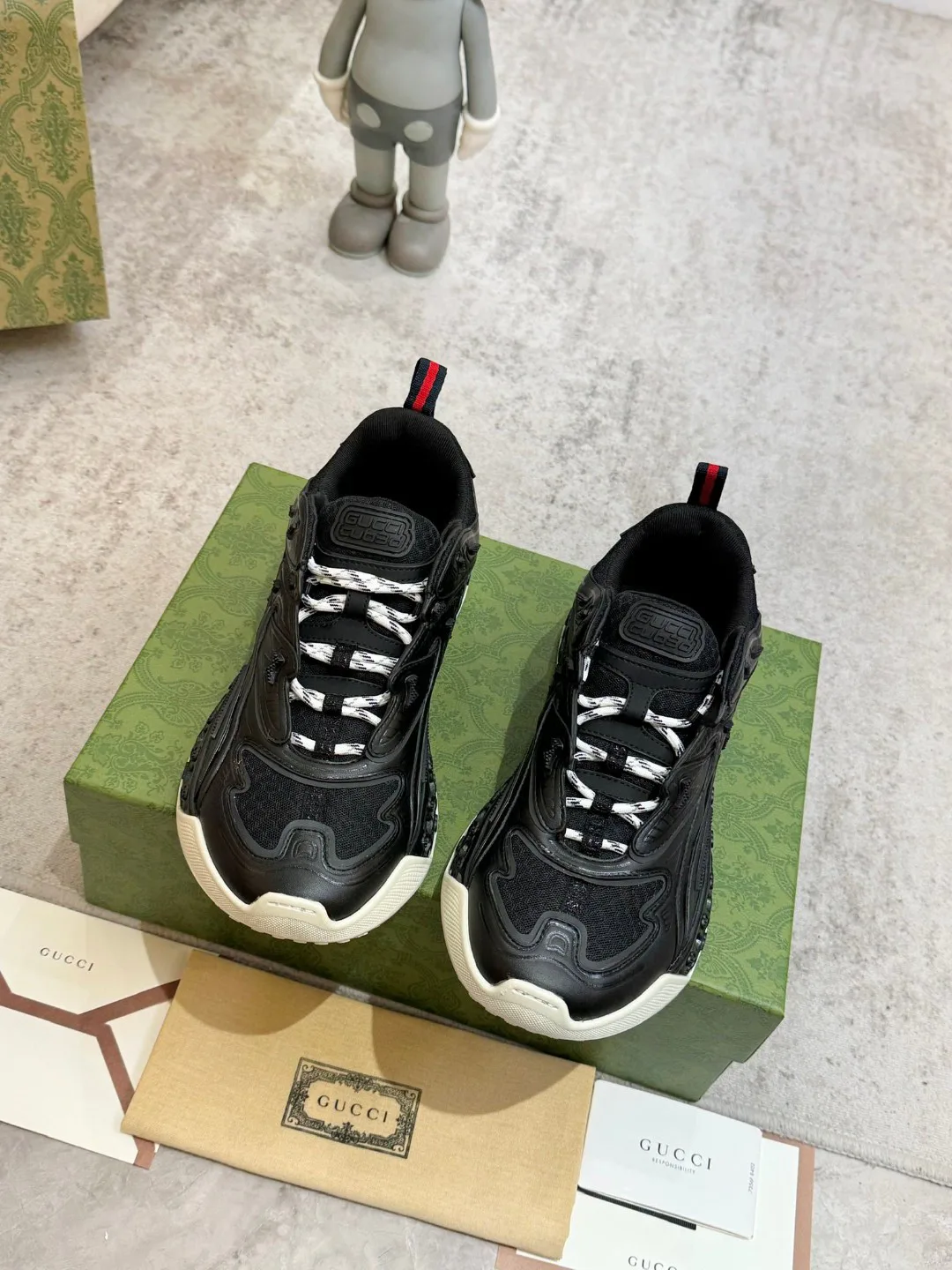 Кроссовки Женские Gucci 945036