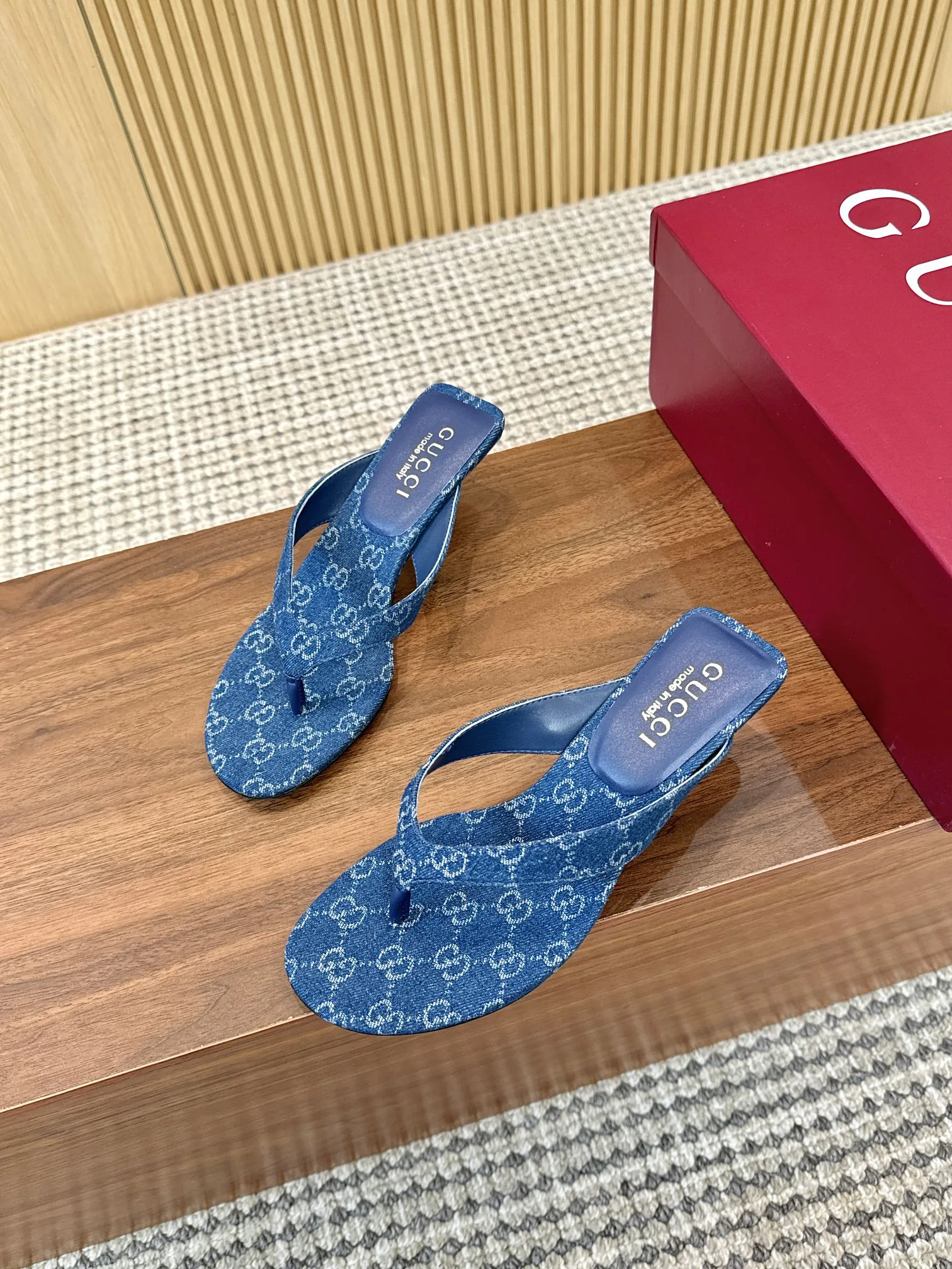 Босоножки Женские Gucci 13480534