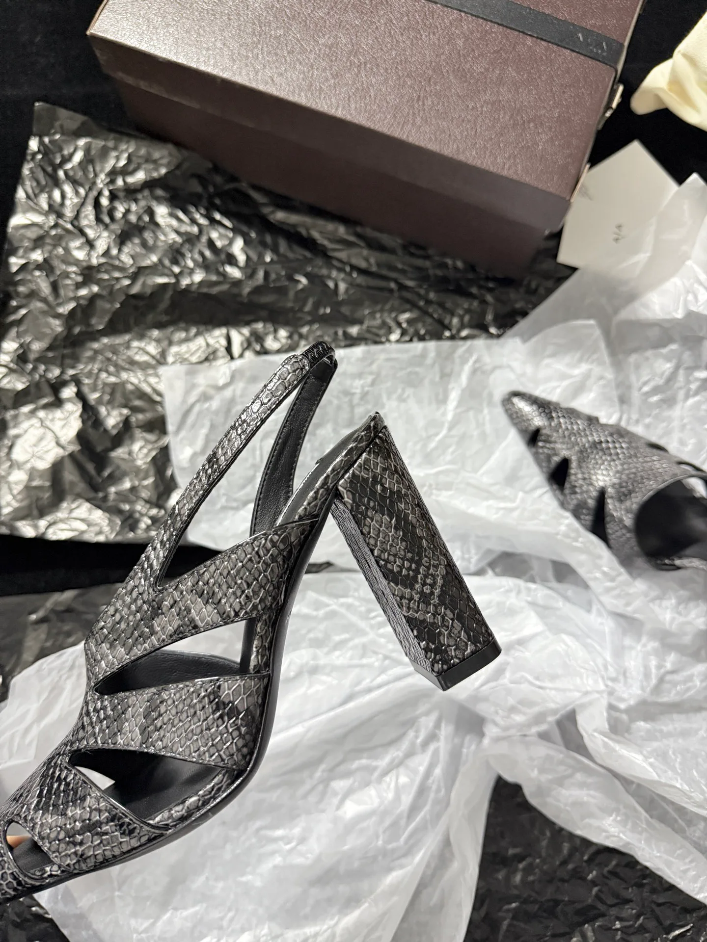 Босоножки Женские Alaia 9476102