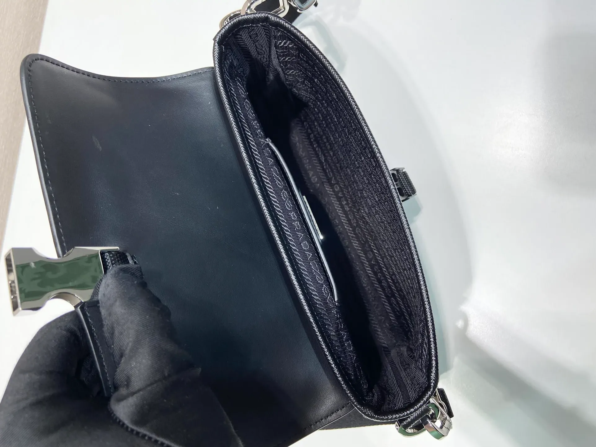 Сумки На Ремне Женские Prada 617126