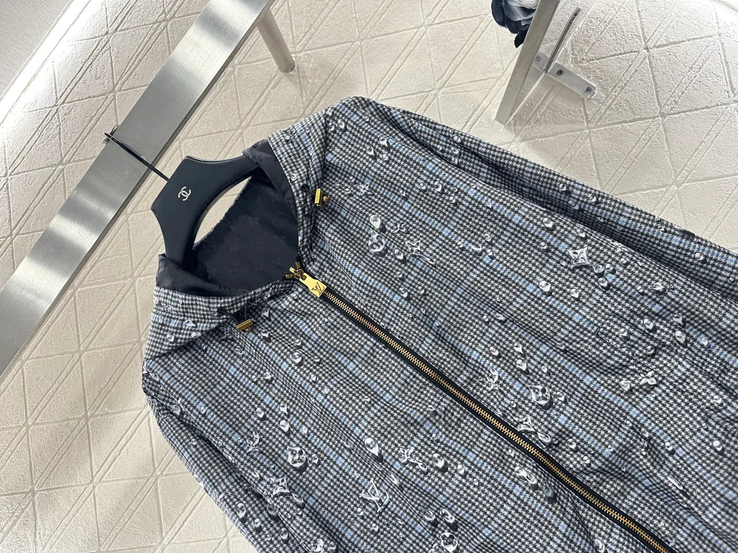 Куртки И Пуховики Женские Louis Vuitton 277971