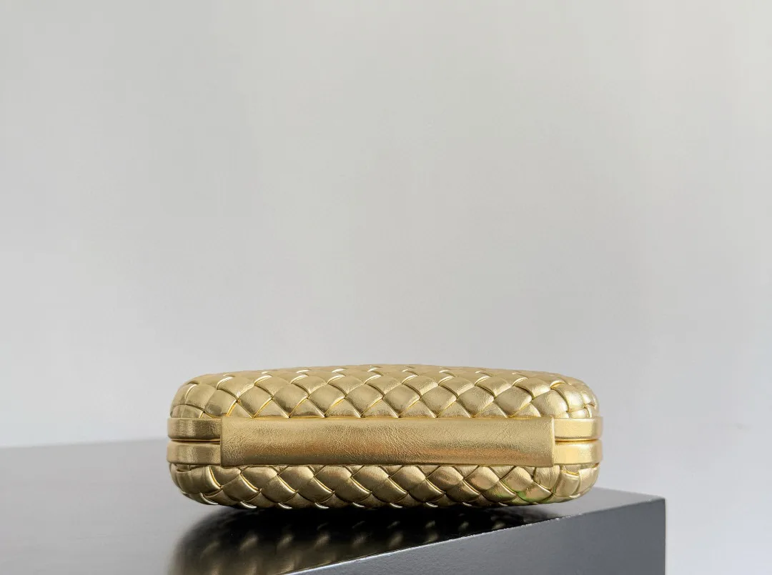 Клатчи Женские Bottega Veneta 17313210