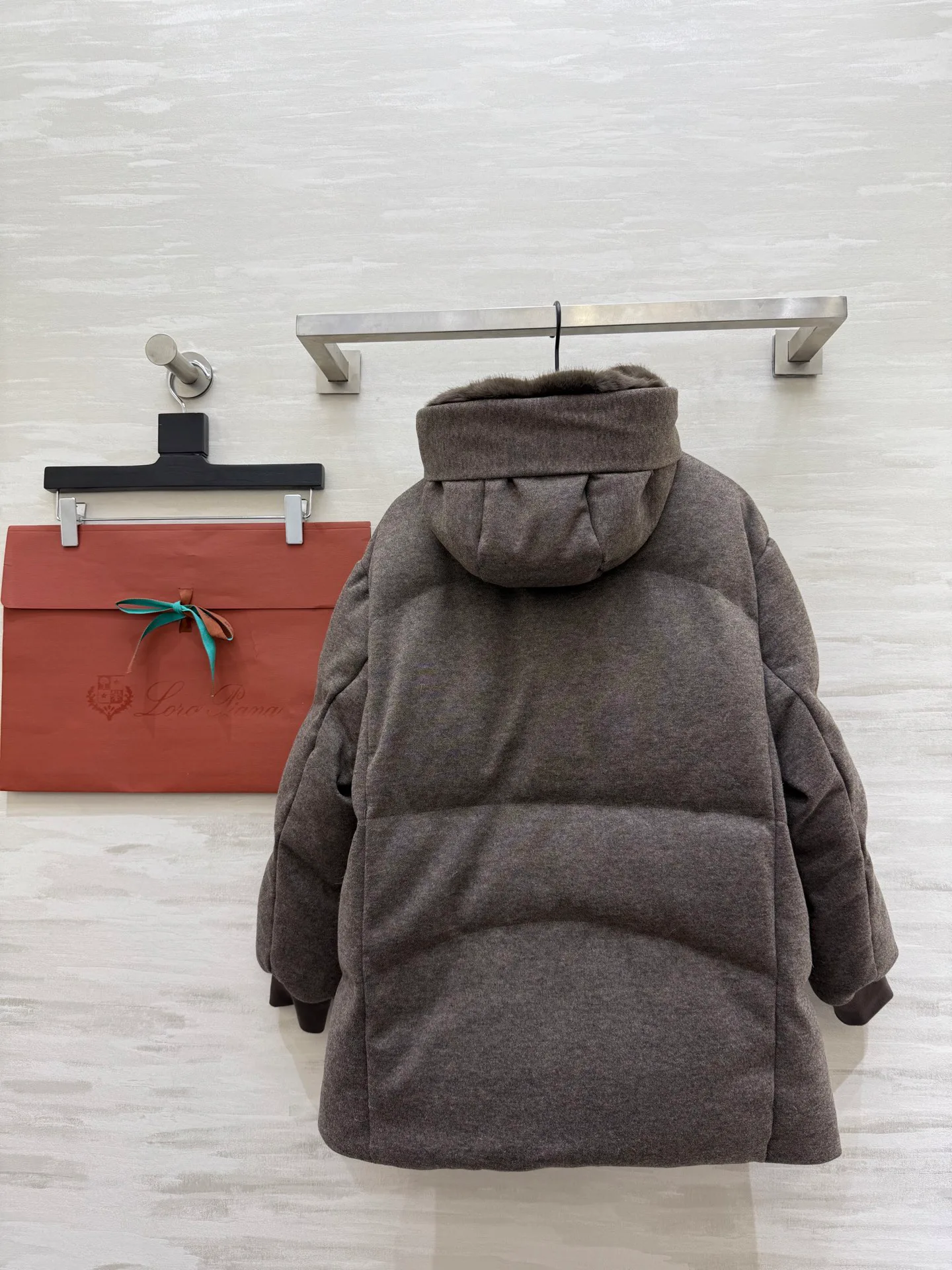 Куртки И Пуховики Женские Loro Piana 600315