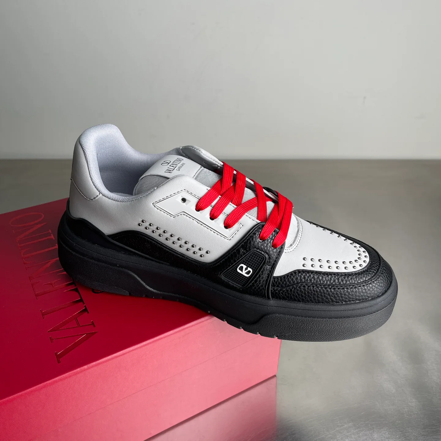 Кроссовки Женские Valentino 11576039