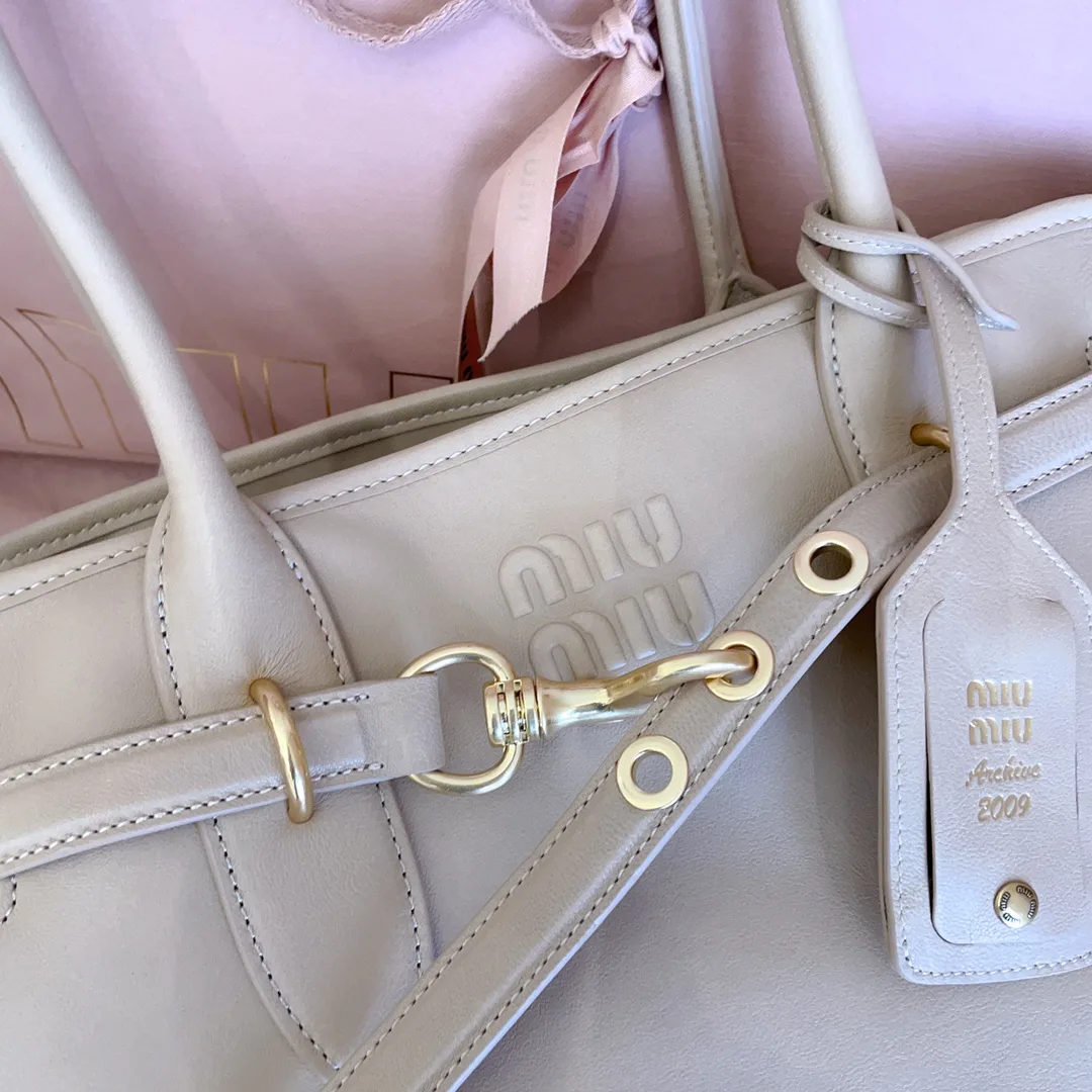 Классические Сумки Женские Miu Miu 11872258