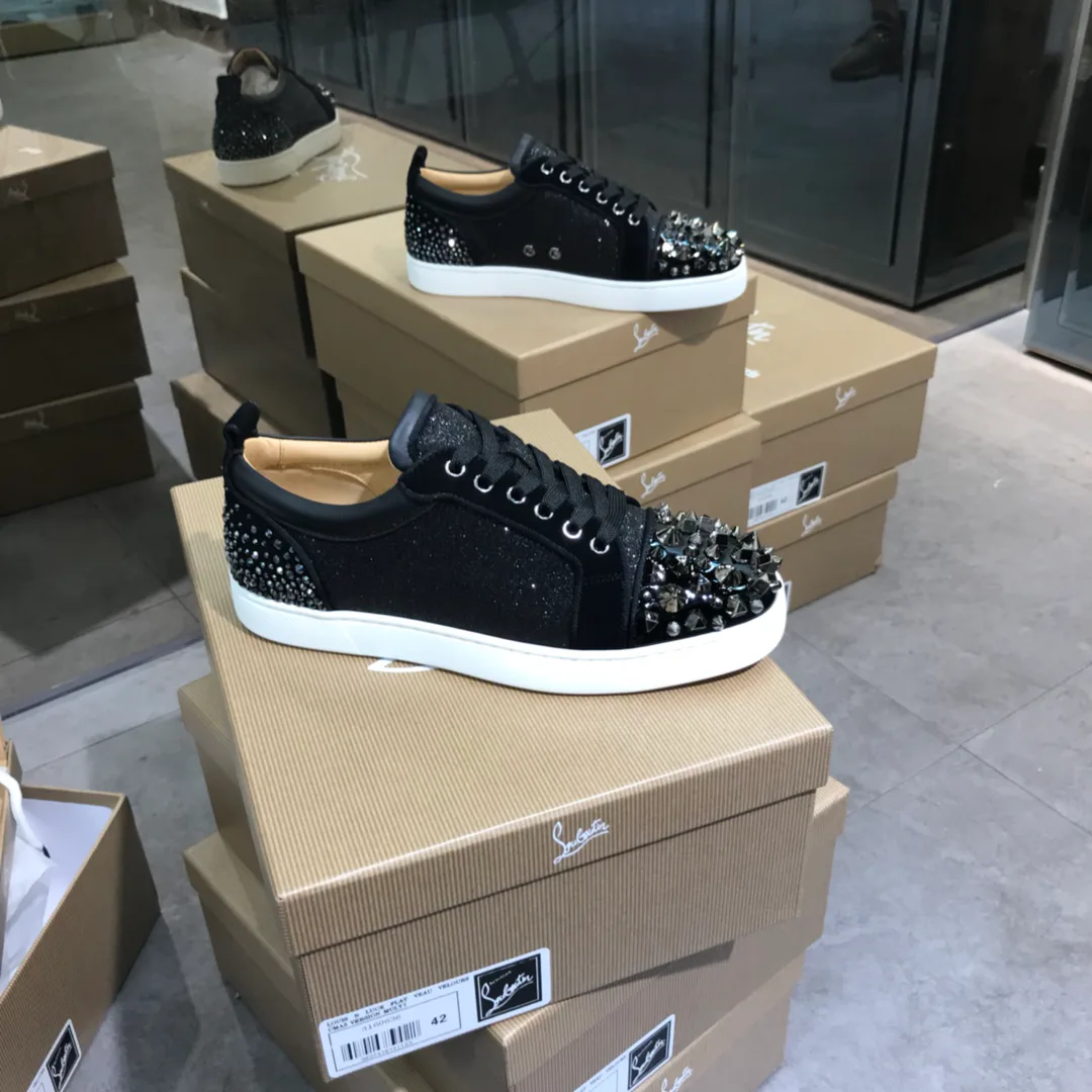 Кроссовки Женские Christian Louboutin 19081277