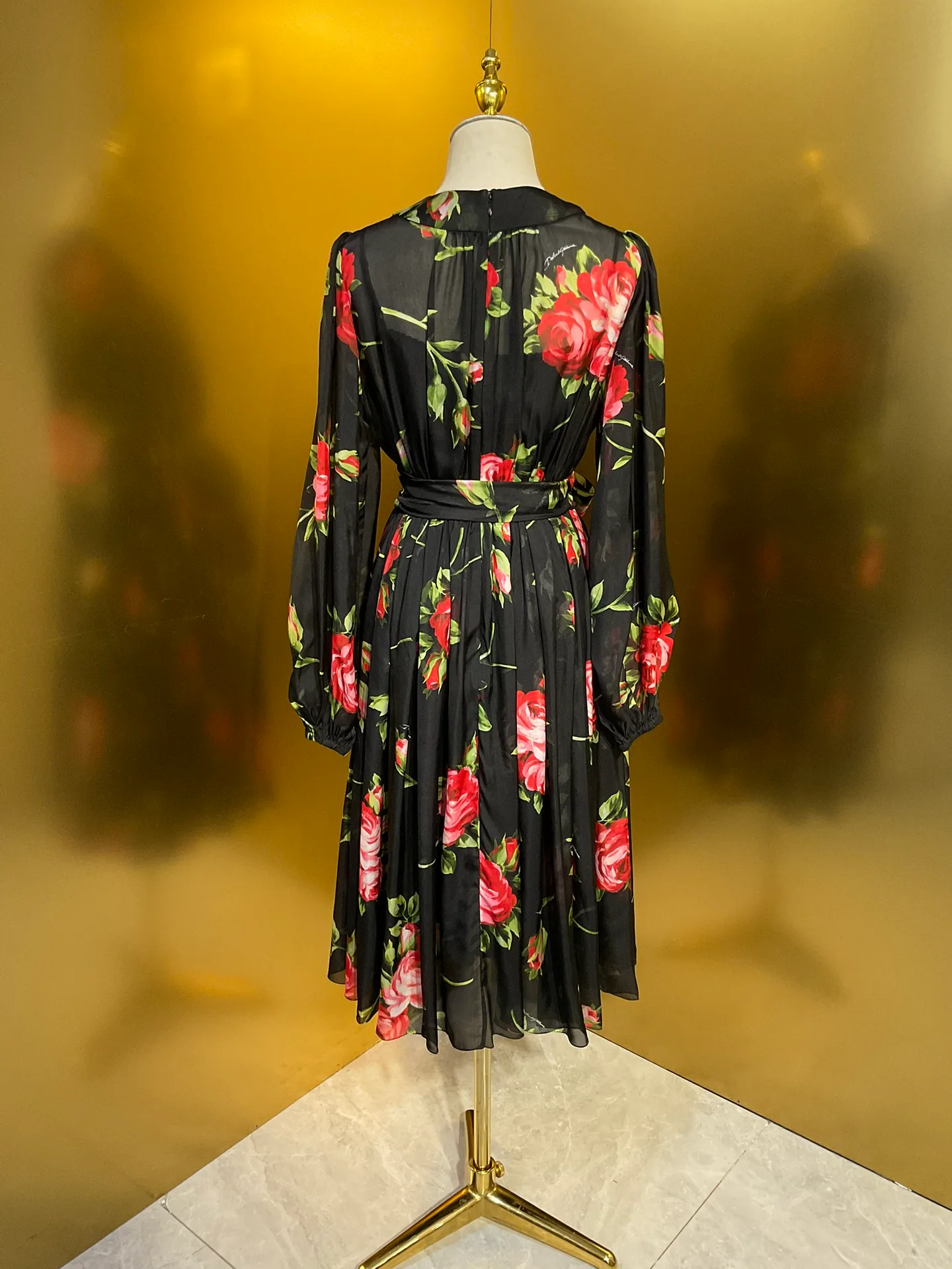 Платья Женские Dolce & Gabbana 18742326