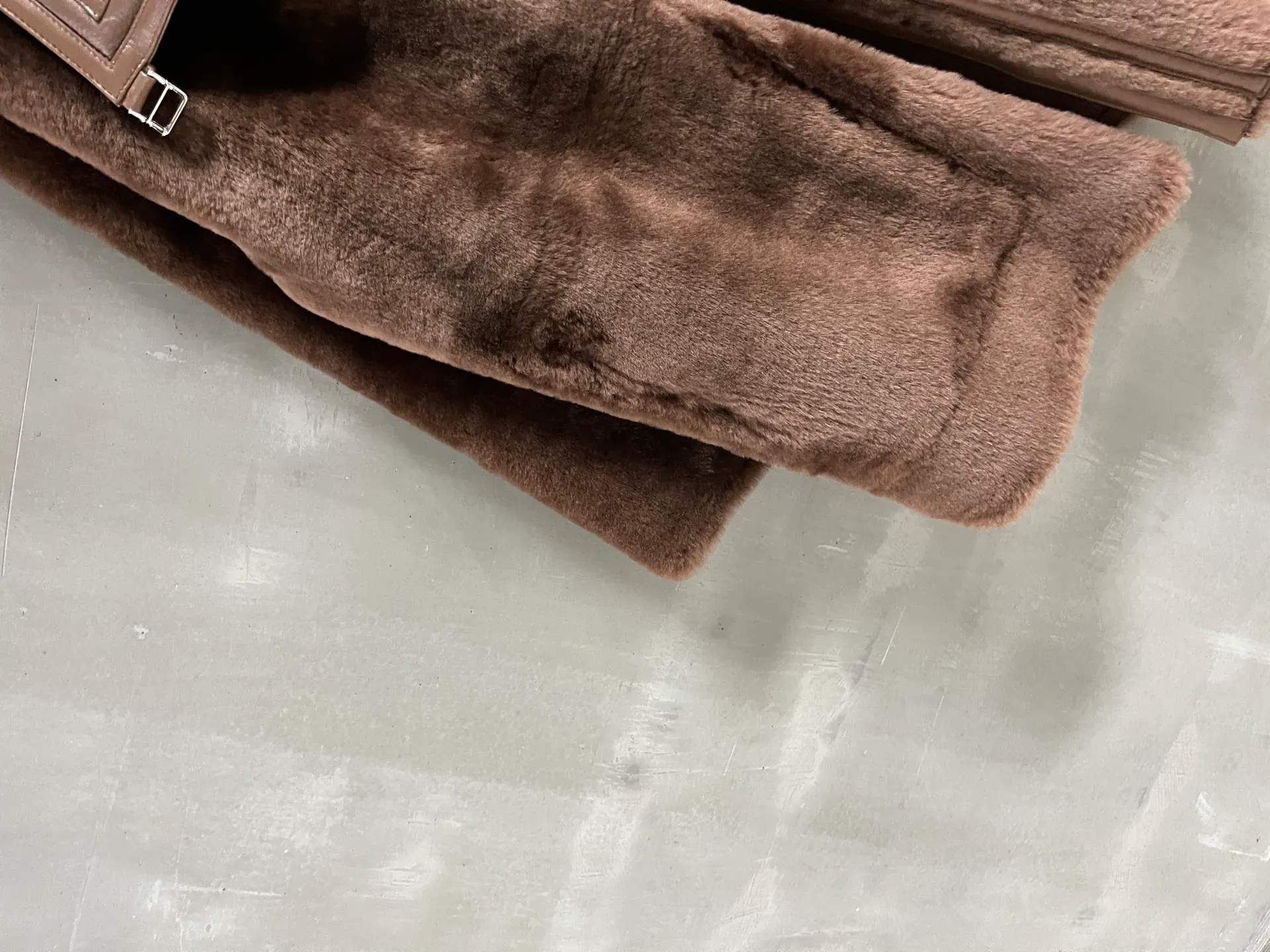 Кожаные Куртки И Дублёнки Женские Hermes 202455