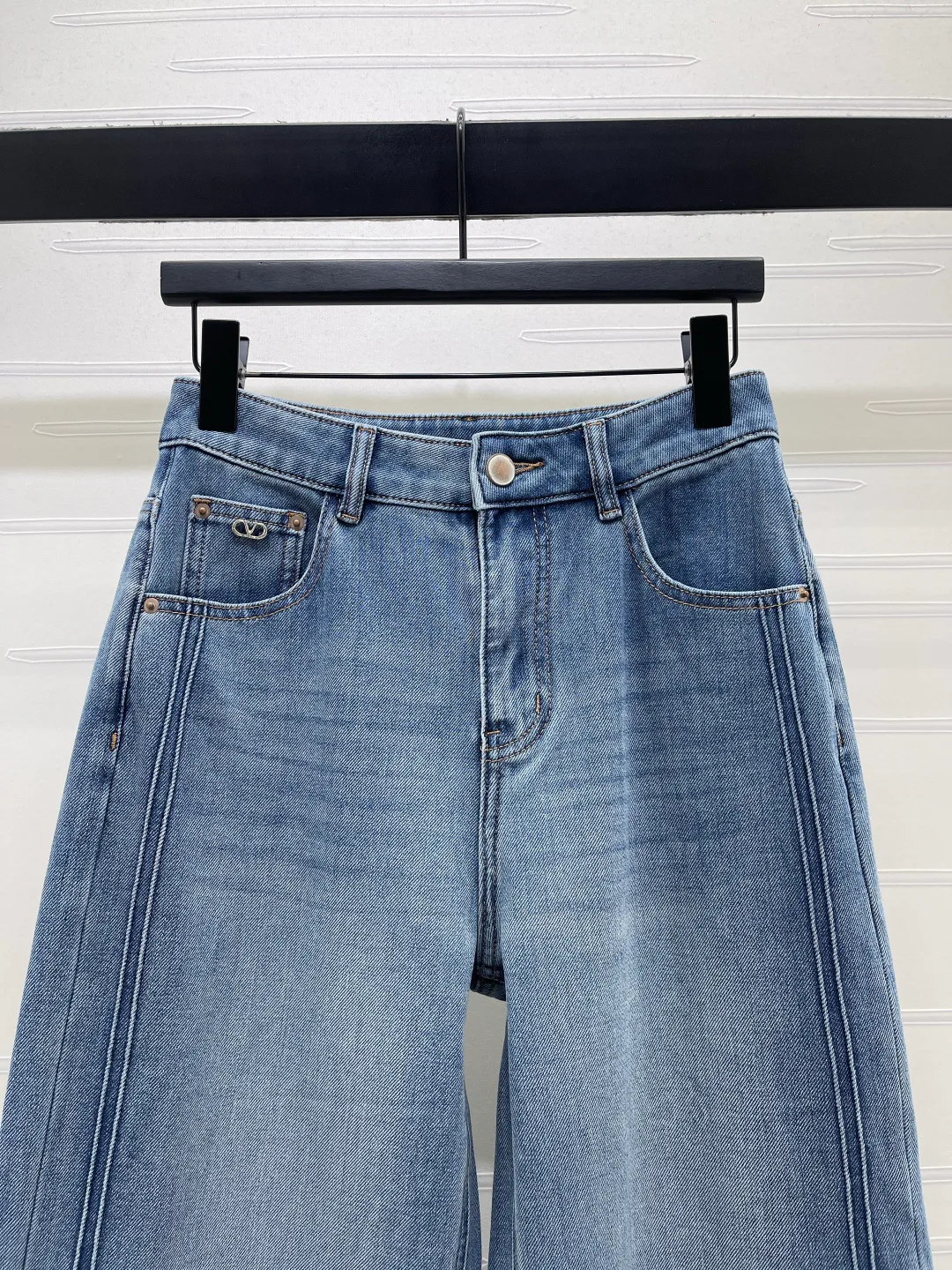 Джинсы Женские Valentino 12961860