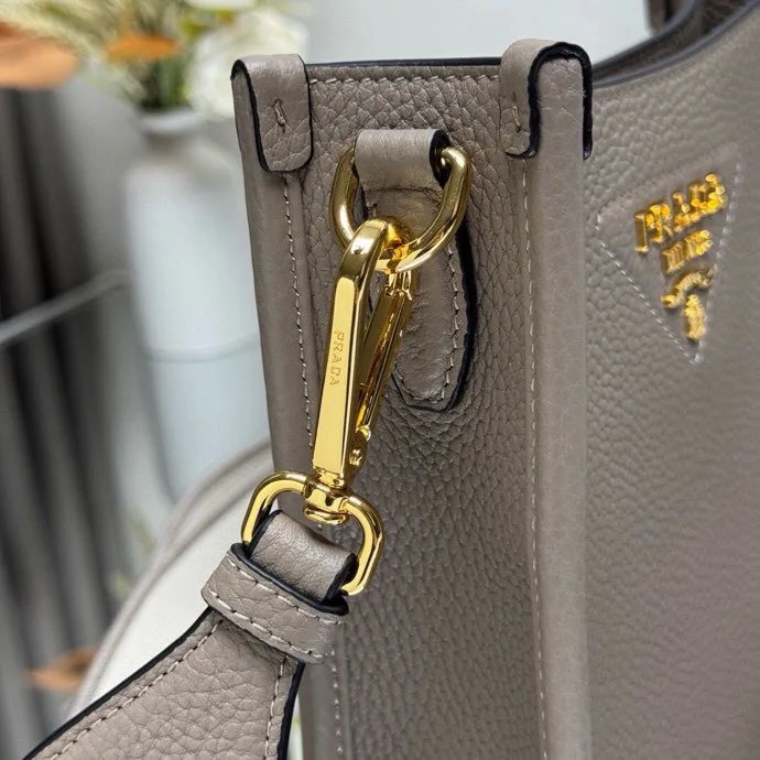 Классические Сумки Женские Prada 13332192
