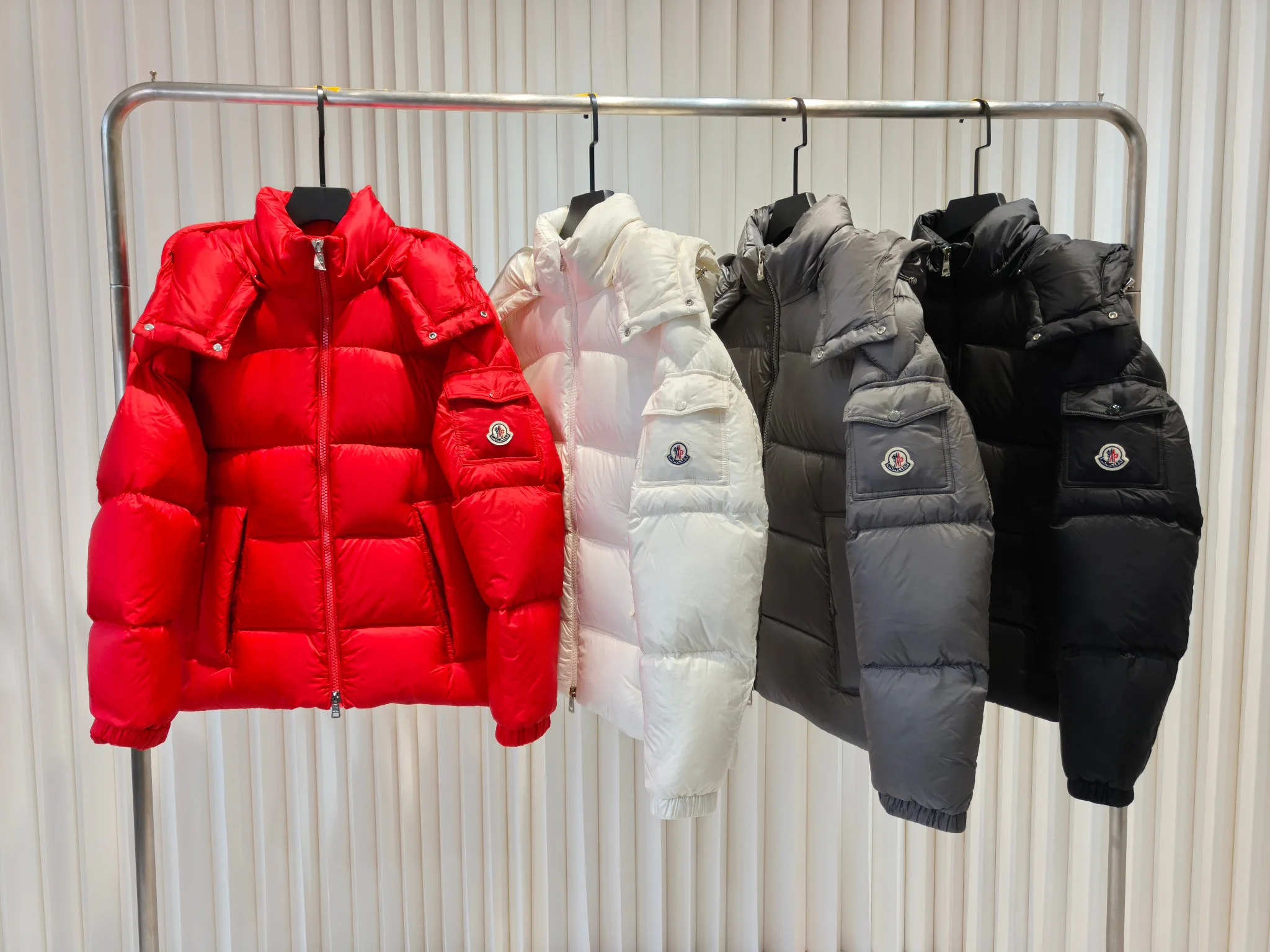 Куртки И Пуховики Женские Moncler 19406657