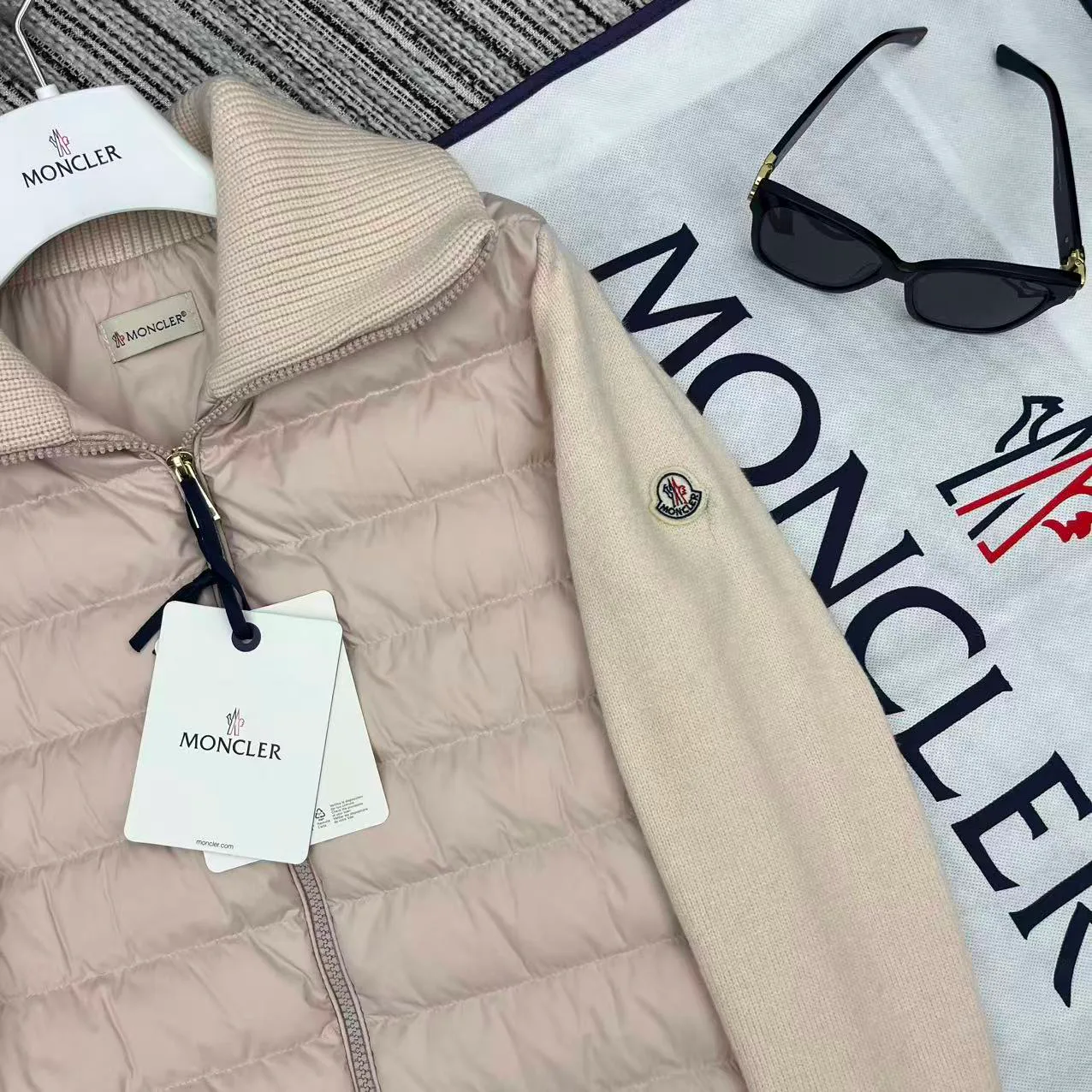 Куртки И Пуховики Женские Moncler 142680
