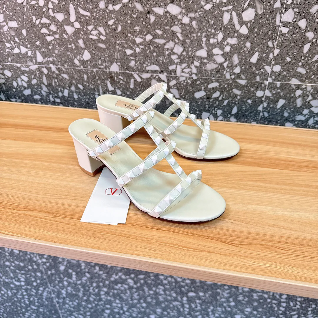 Босоножки Женские Valentino 10994217