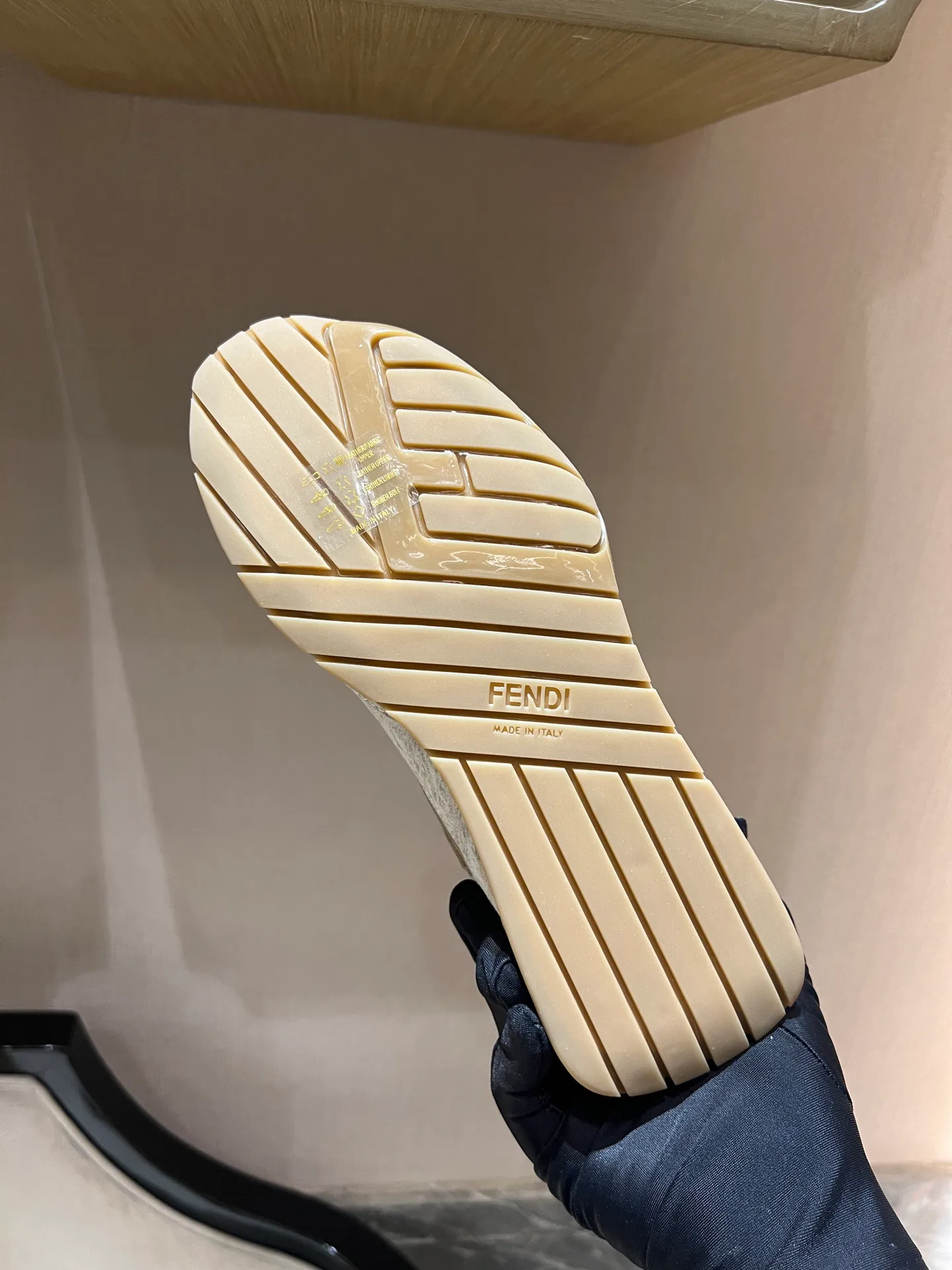 Кроссовки Женские Fendi 3281822