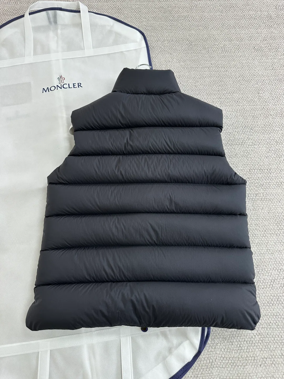 Жилеты Женские Moncler 18794664