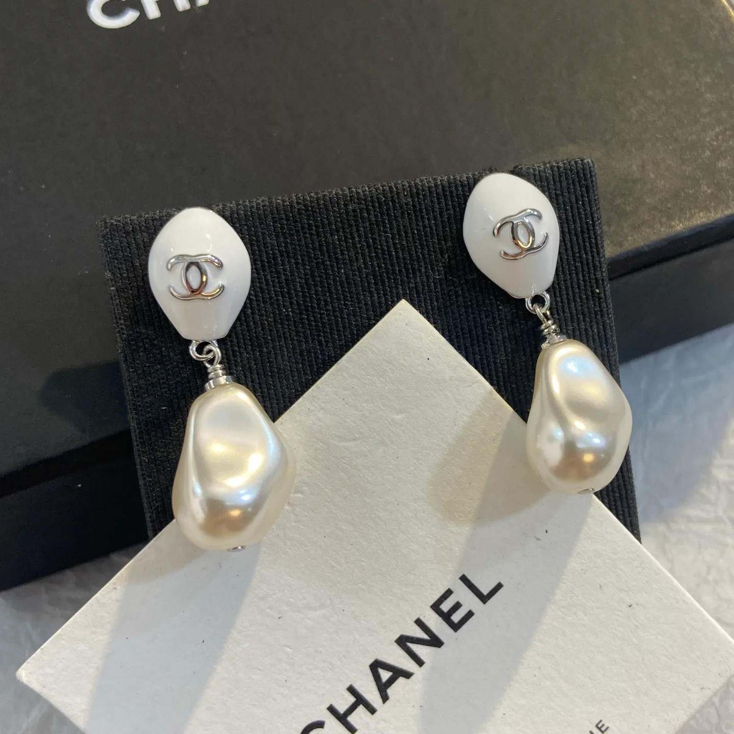 Бижутерия Chanel 18411363