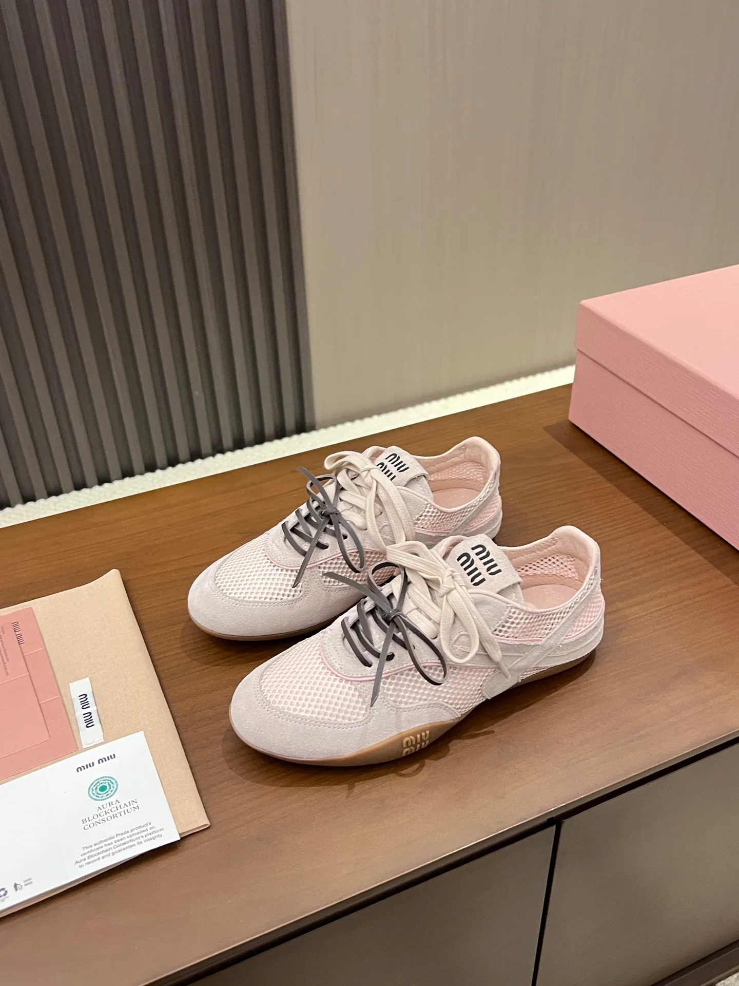 Кроссовки Женские Miu Miu 17968589