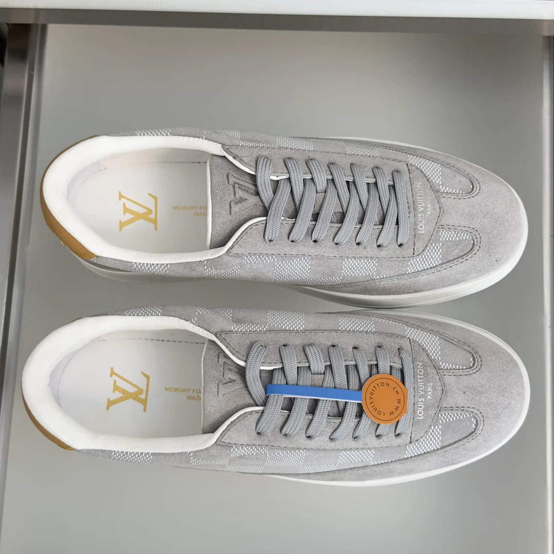 Кроссовки Женские Louis Vuitton 17950381