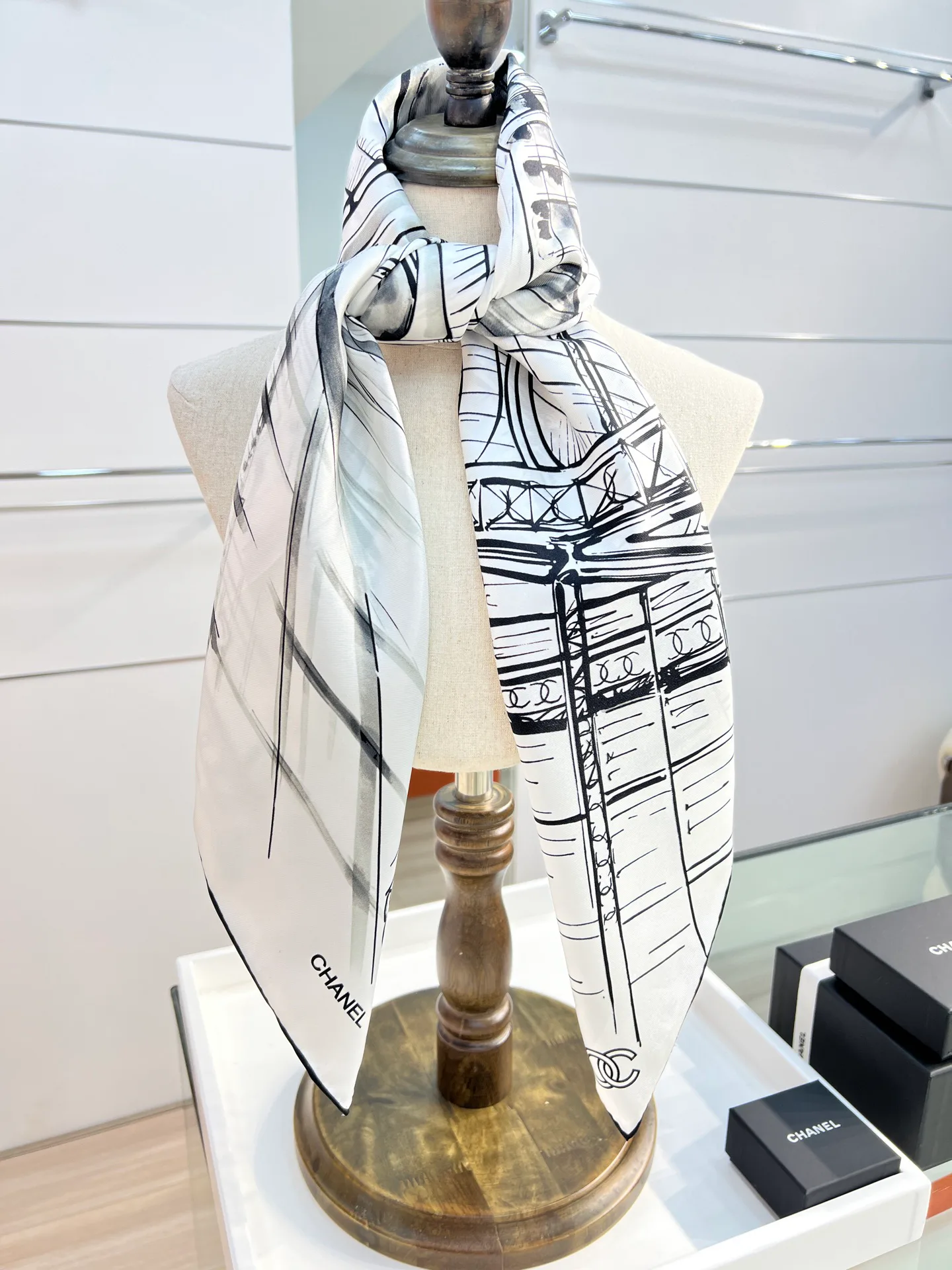 Платки Chanel 13147138