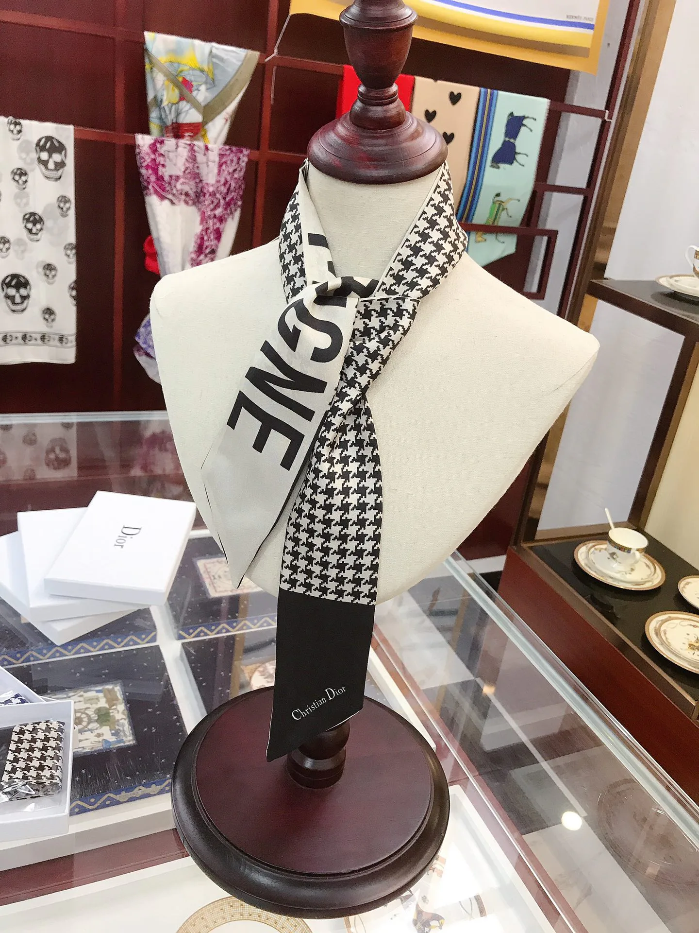 Платки Christian Dior 11986210
