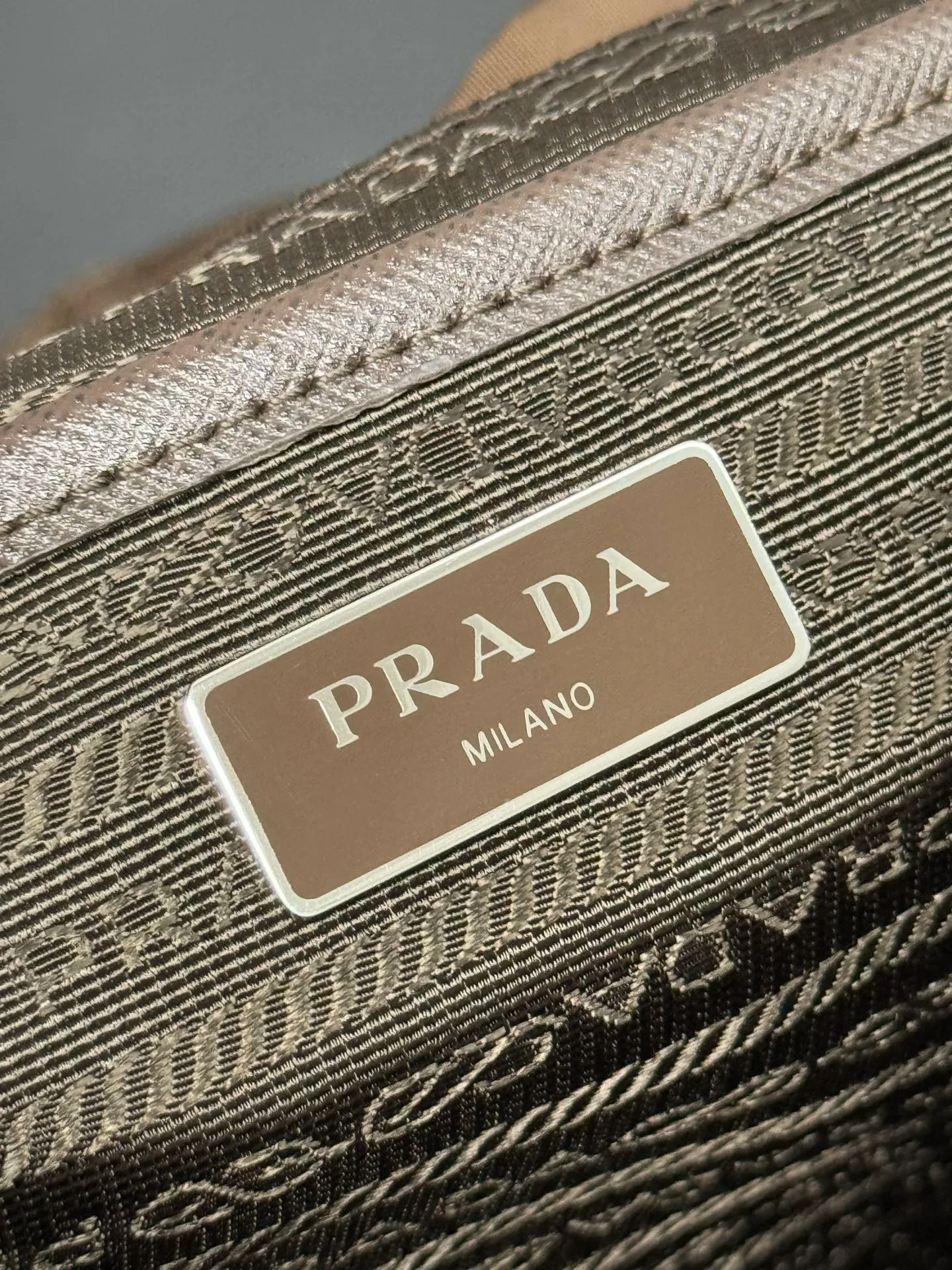 Рюкзаки Женские Prada 17630954