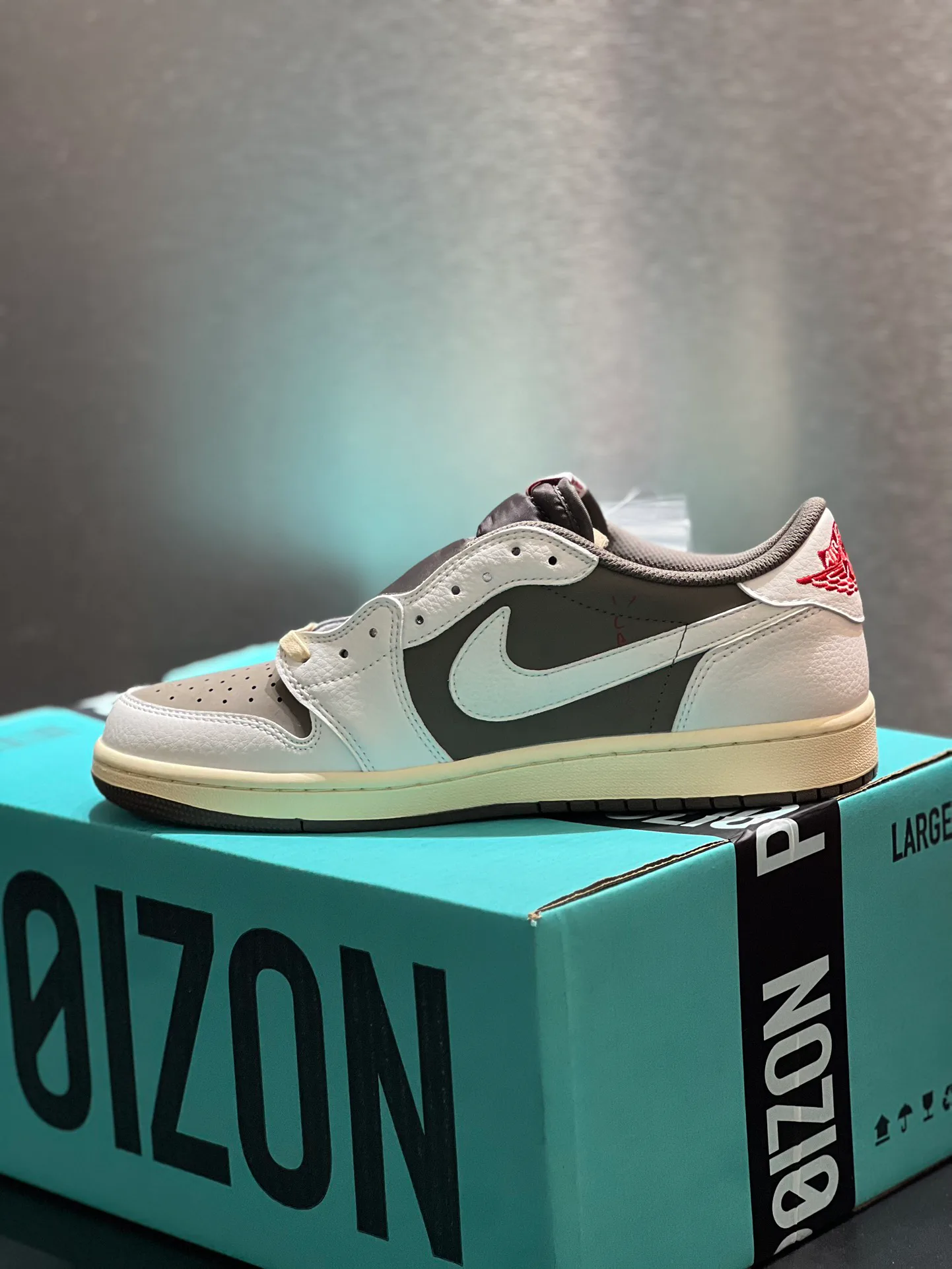 Кроссовки Женские Air Jordan 72041