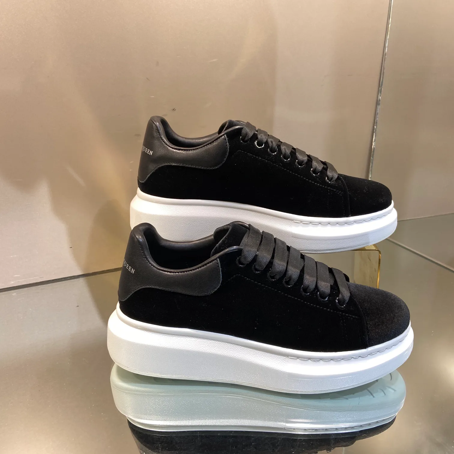 Кеды Женские Alexander Mcqueen 276172