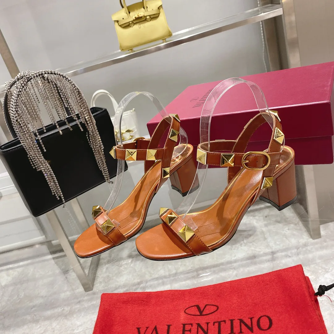 Босоножки Женские Valentino 17956835