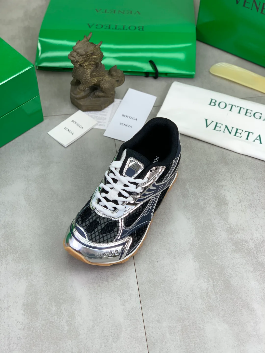 Кроссовки Женские Bottega Veneta 18365169