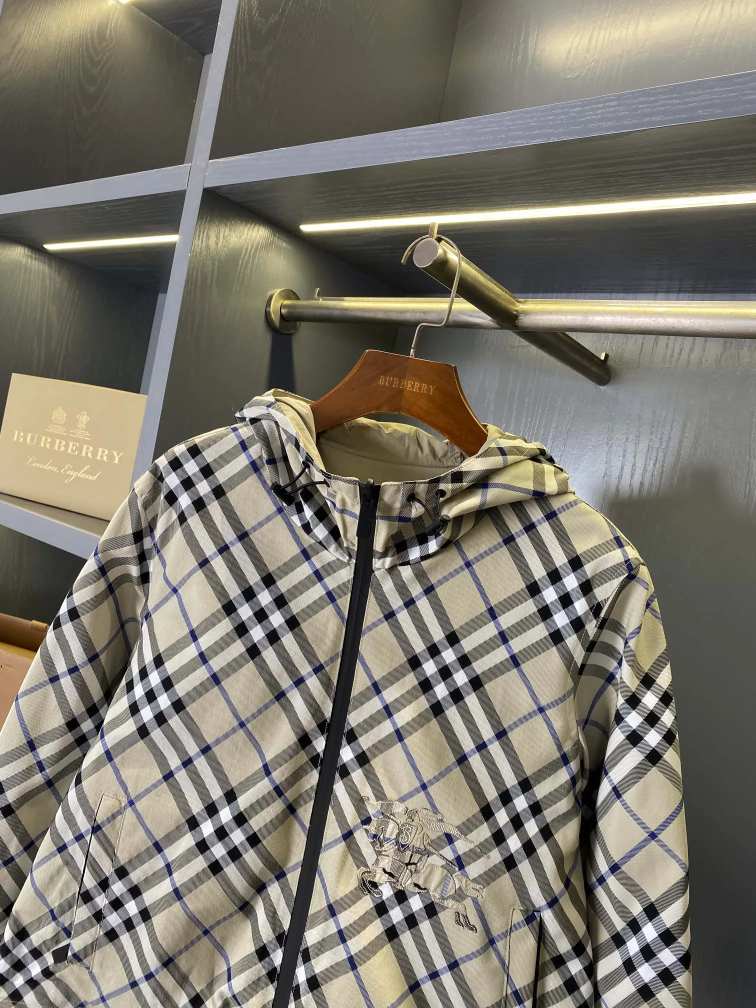 Куртки И Пуховики Мужские Burberry 13432887