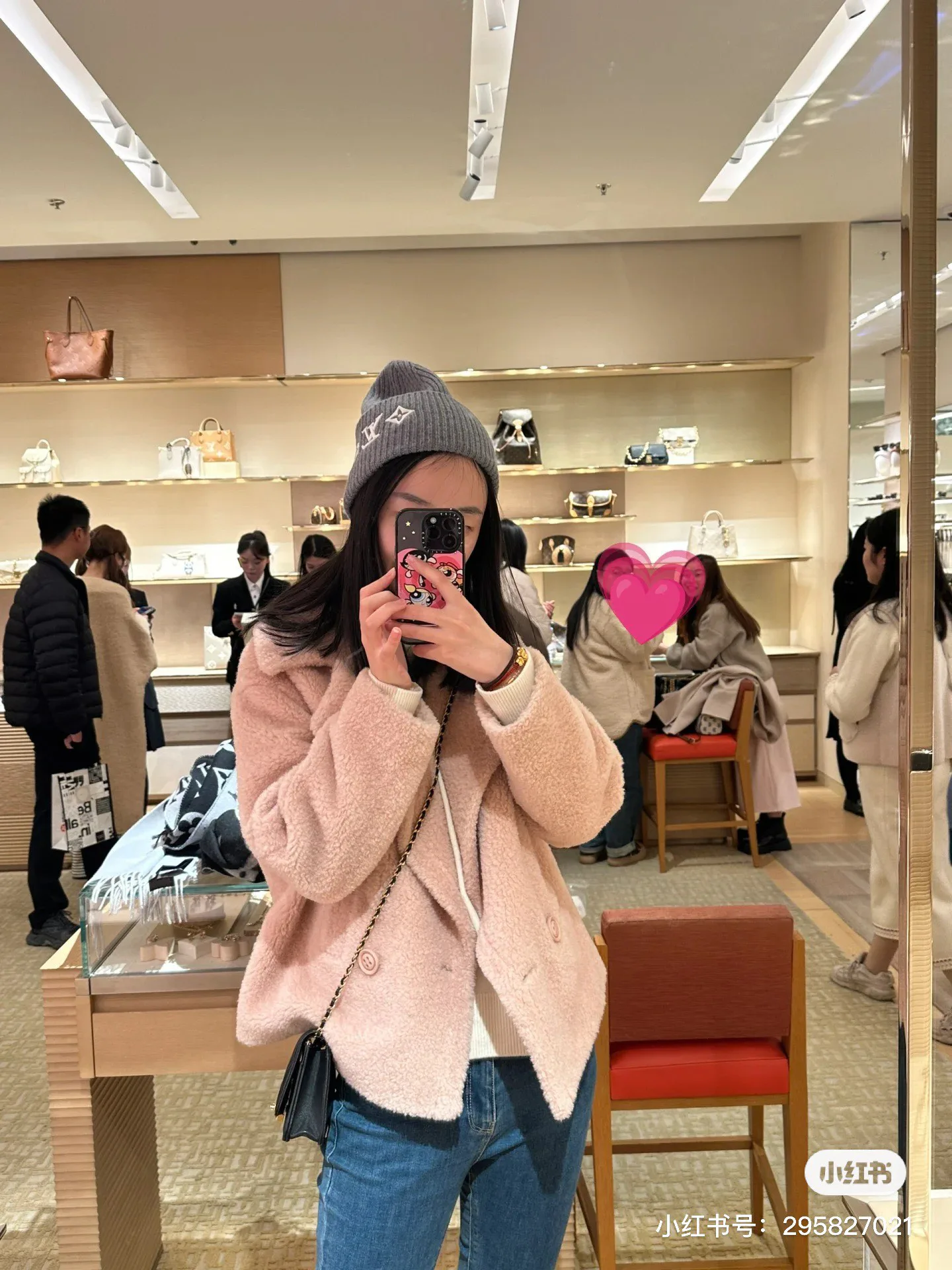 Головные Уборы Louis Vuitton 17879713