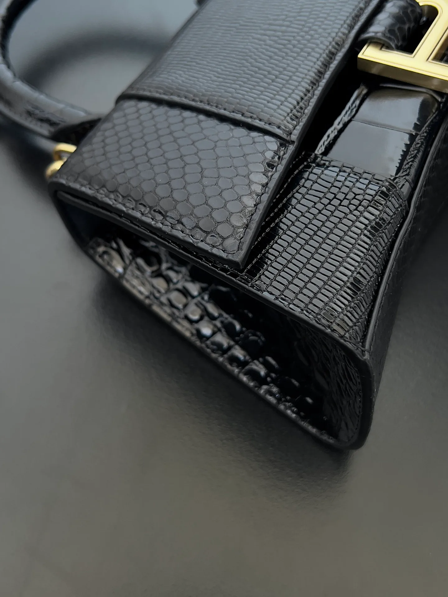 Сумки На Ремне Женские Balenciaga 217807