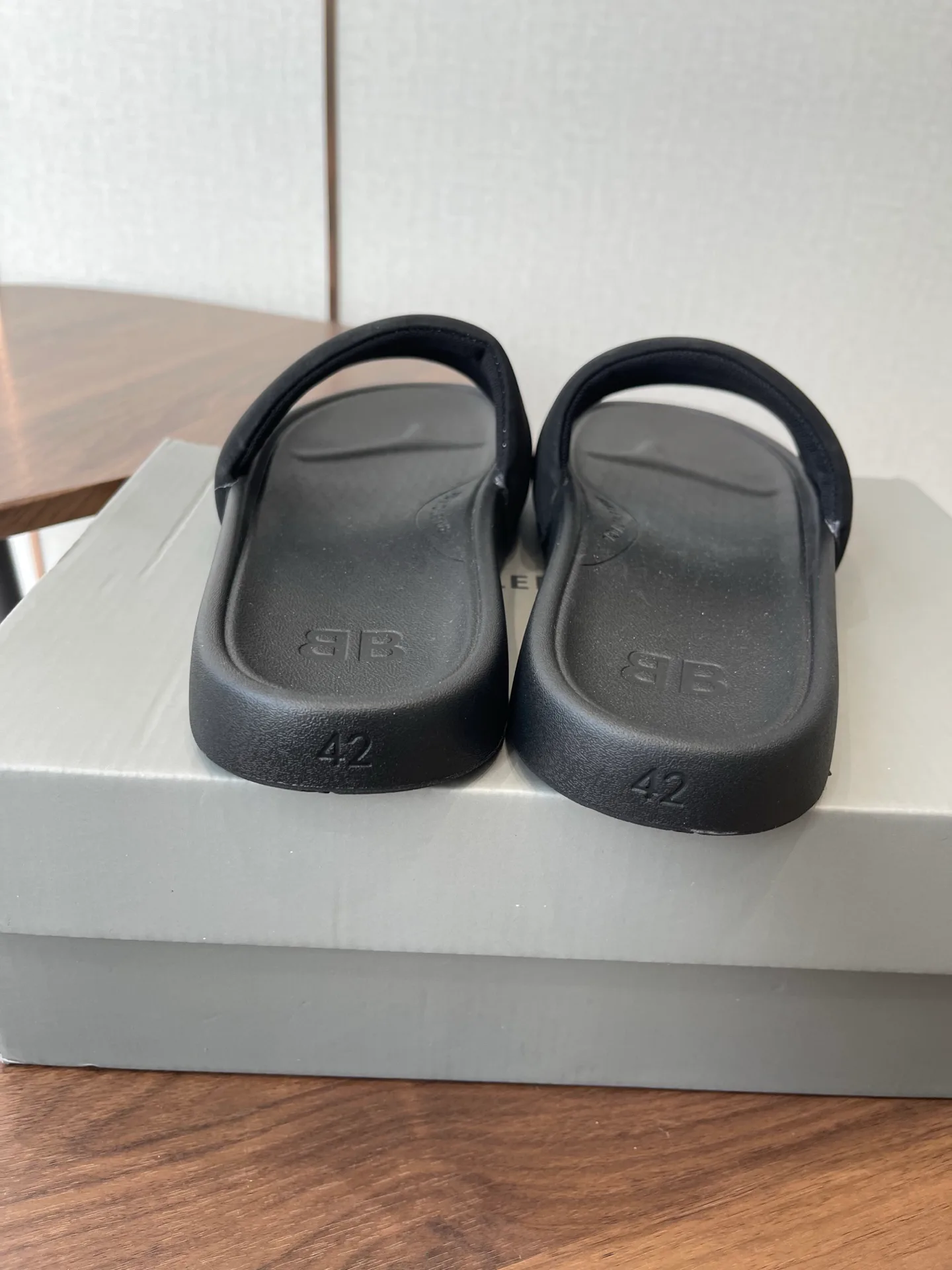 Шлепанцы Женские Balenciaga 11227405