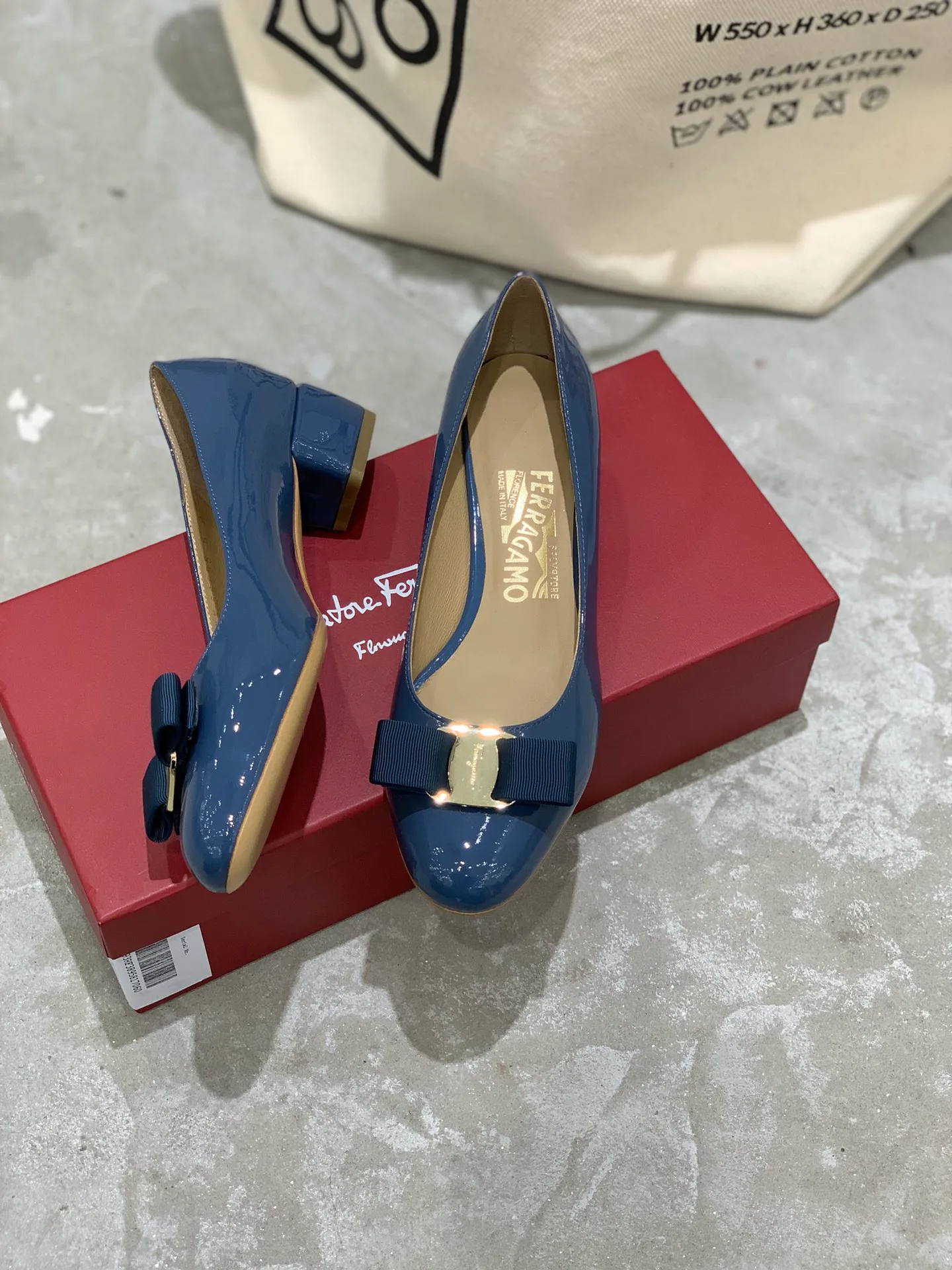 Балетки Женские Salvatore Ferragamo 18340662