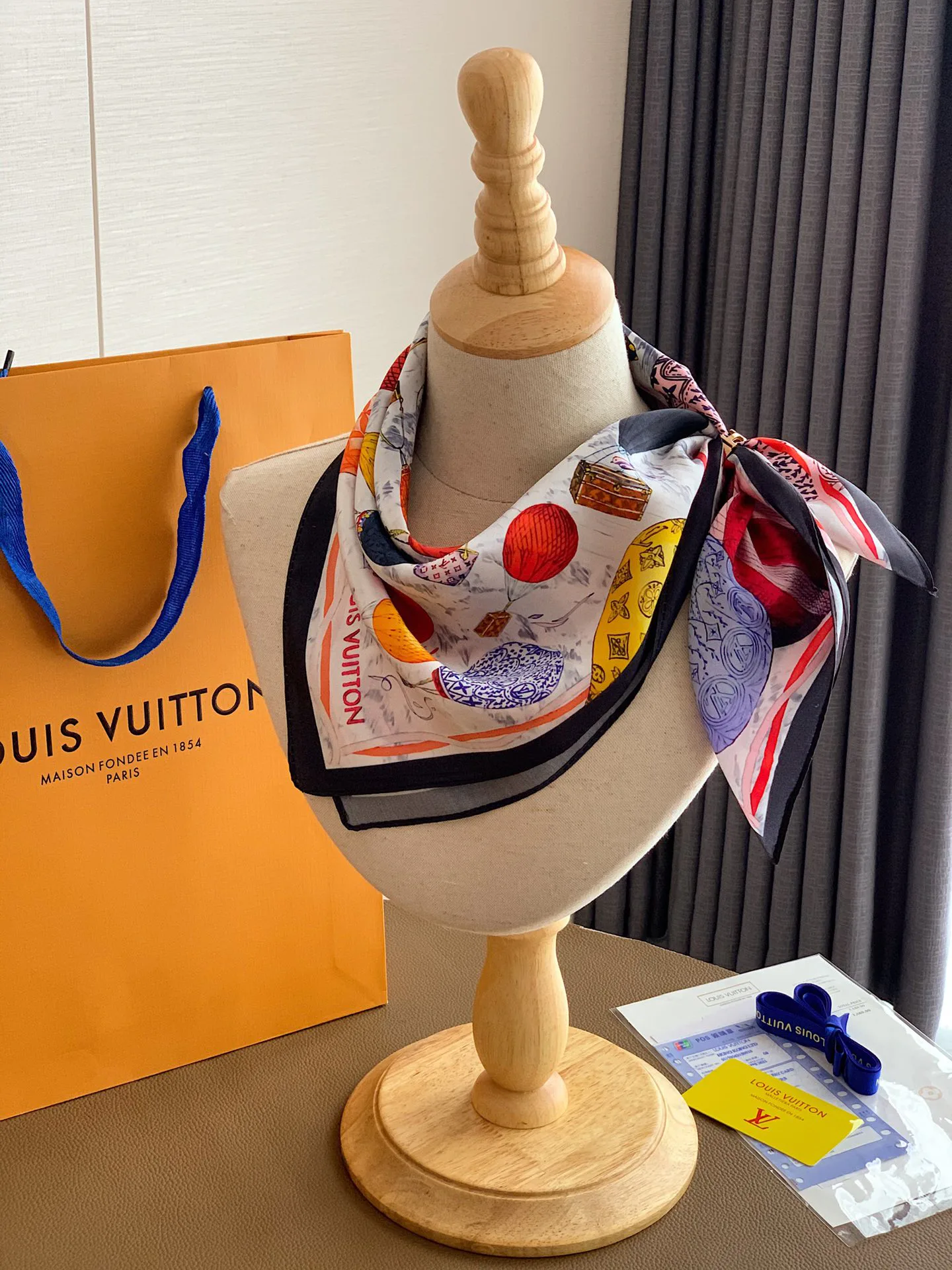 Шарфы Louis Vuitton 17889